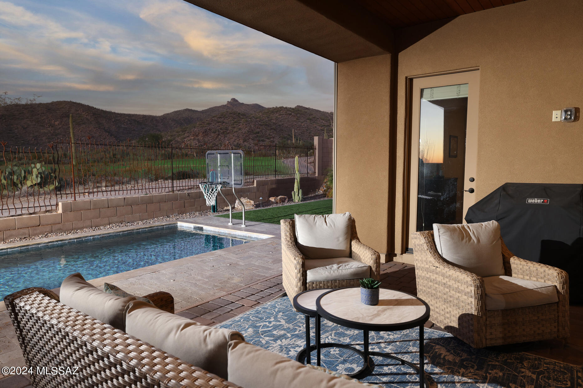 Boulder Bridge Pass At Dove Mountain SQ20132910078 - Residential
