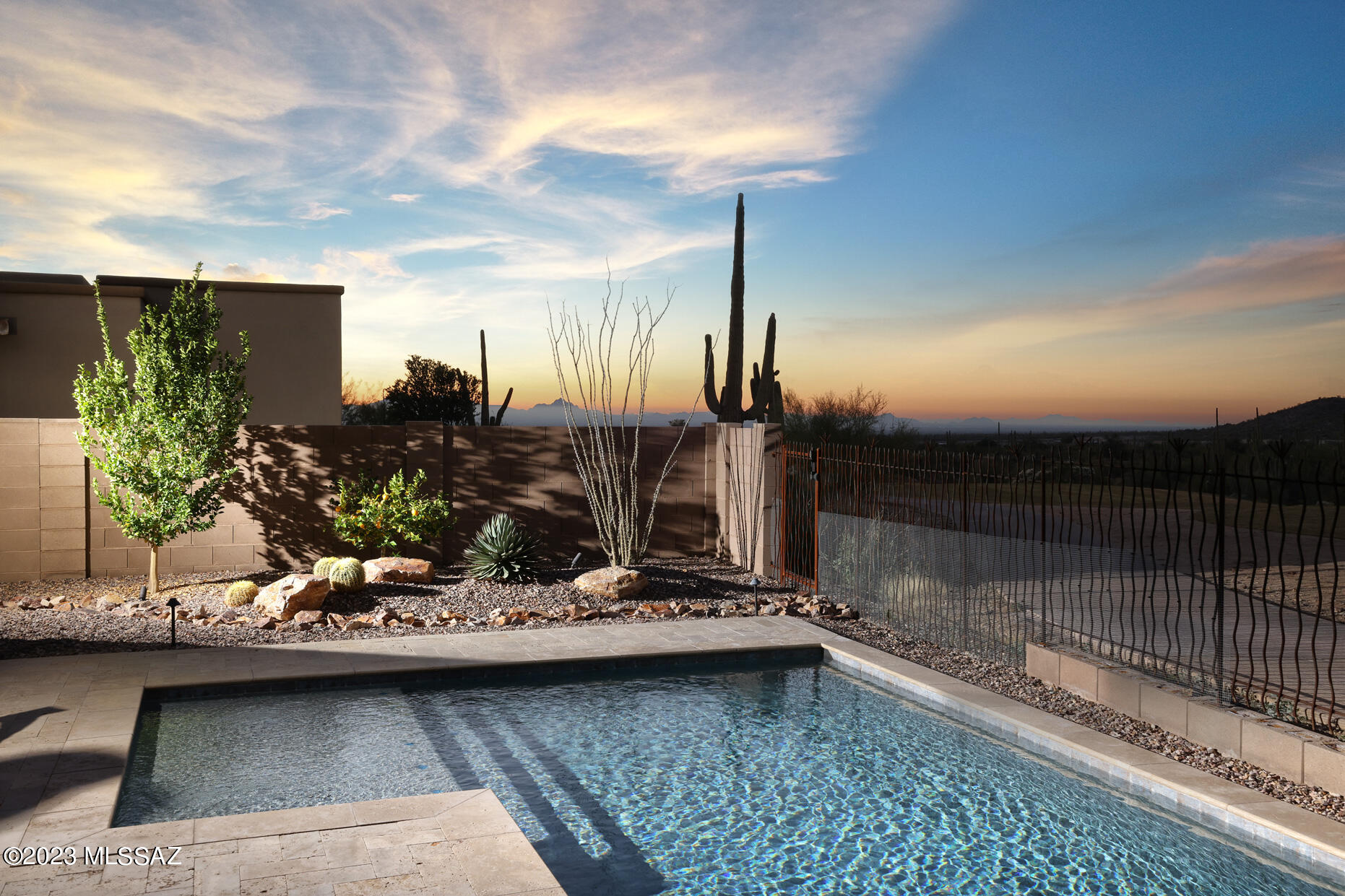 Boulder Bridge Pass At Dove Mountain SQ20132910078 - Residential
