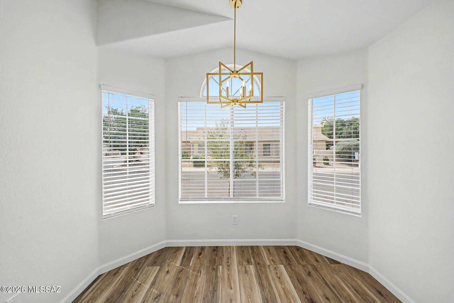 8198 N Wheatfield Drive