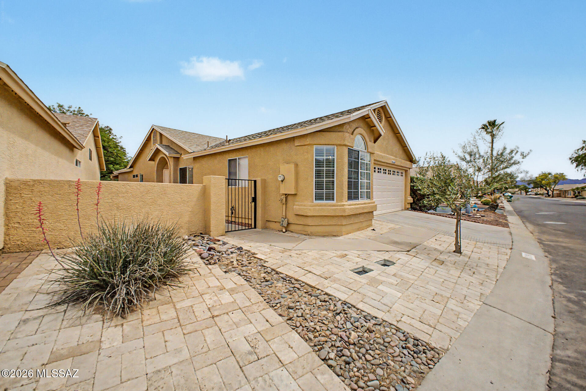 8198 N Wheatfield Drive