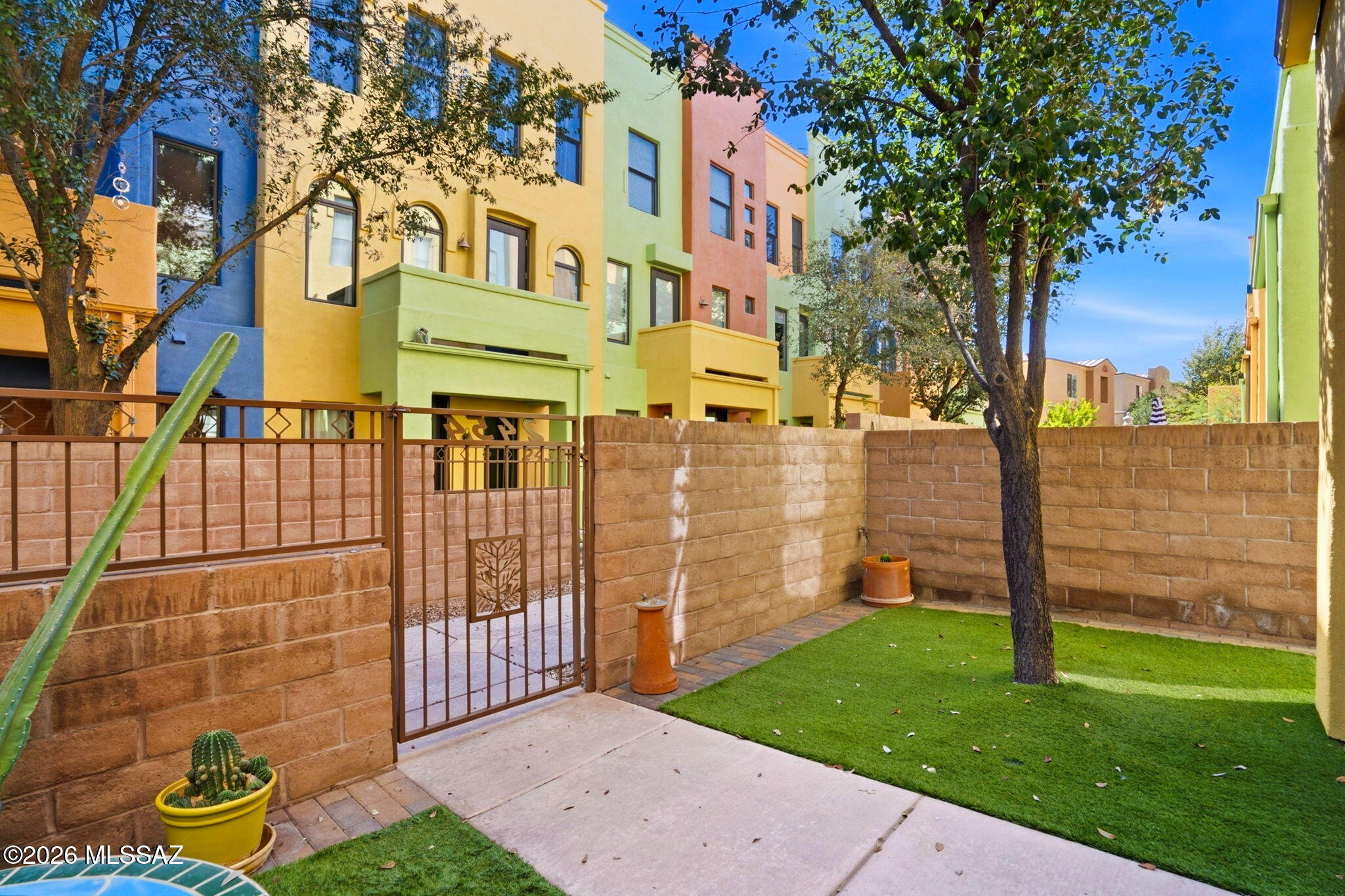 River Walk (1-140) - Residential