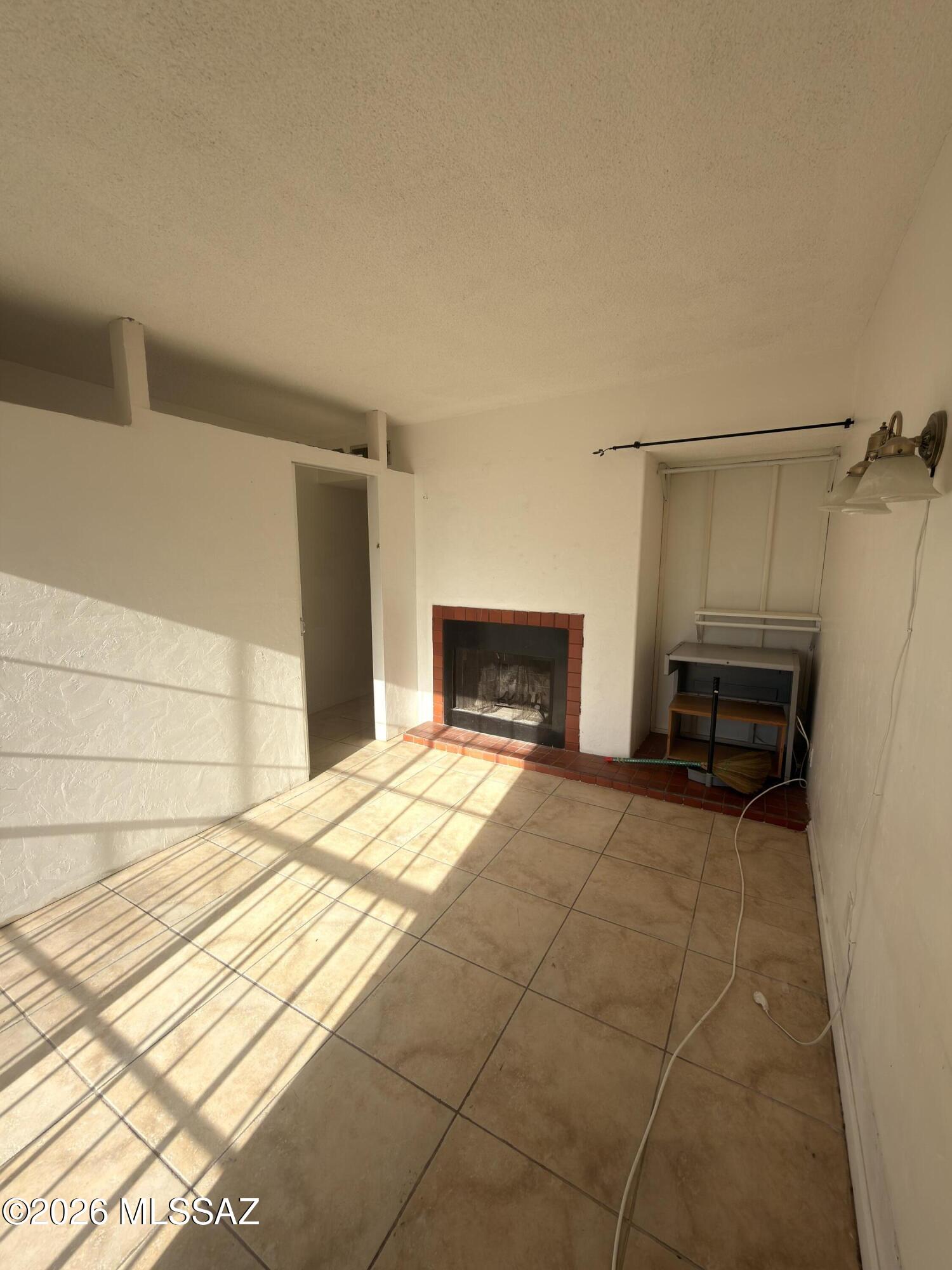 922 N Chrysler Drive apt 6