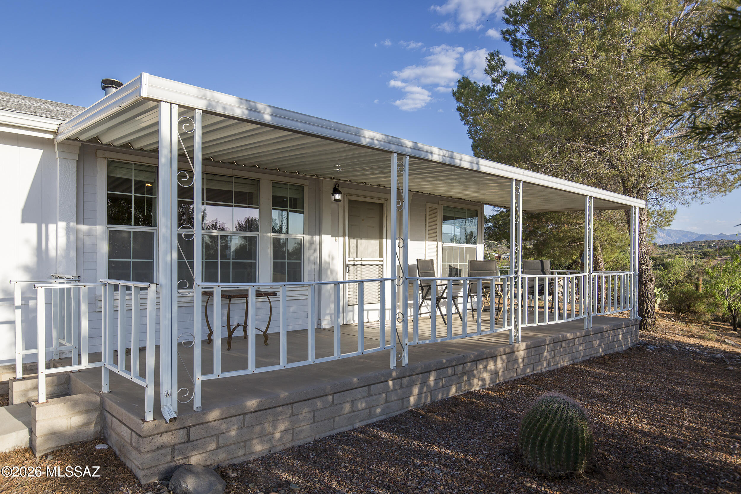 1045 W Barbara Place