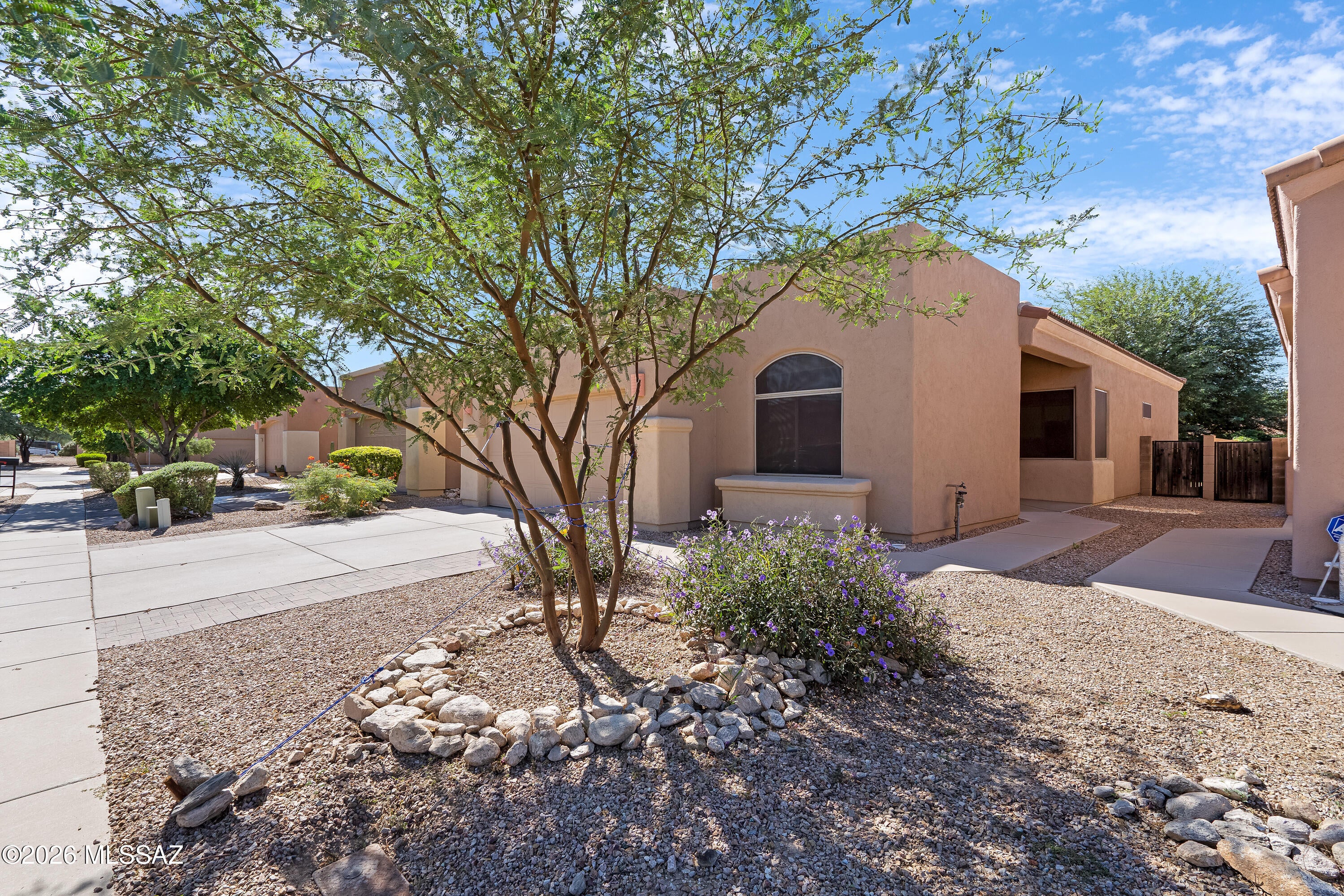 5521 N Silver Stream Way