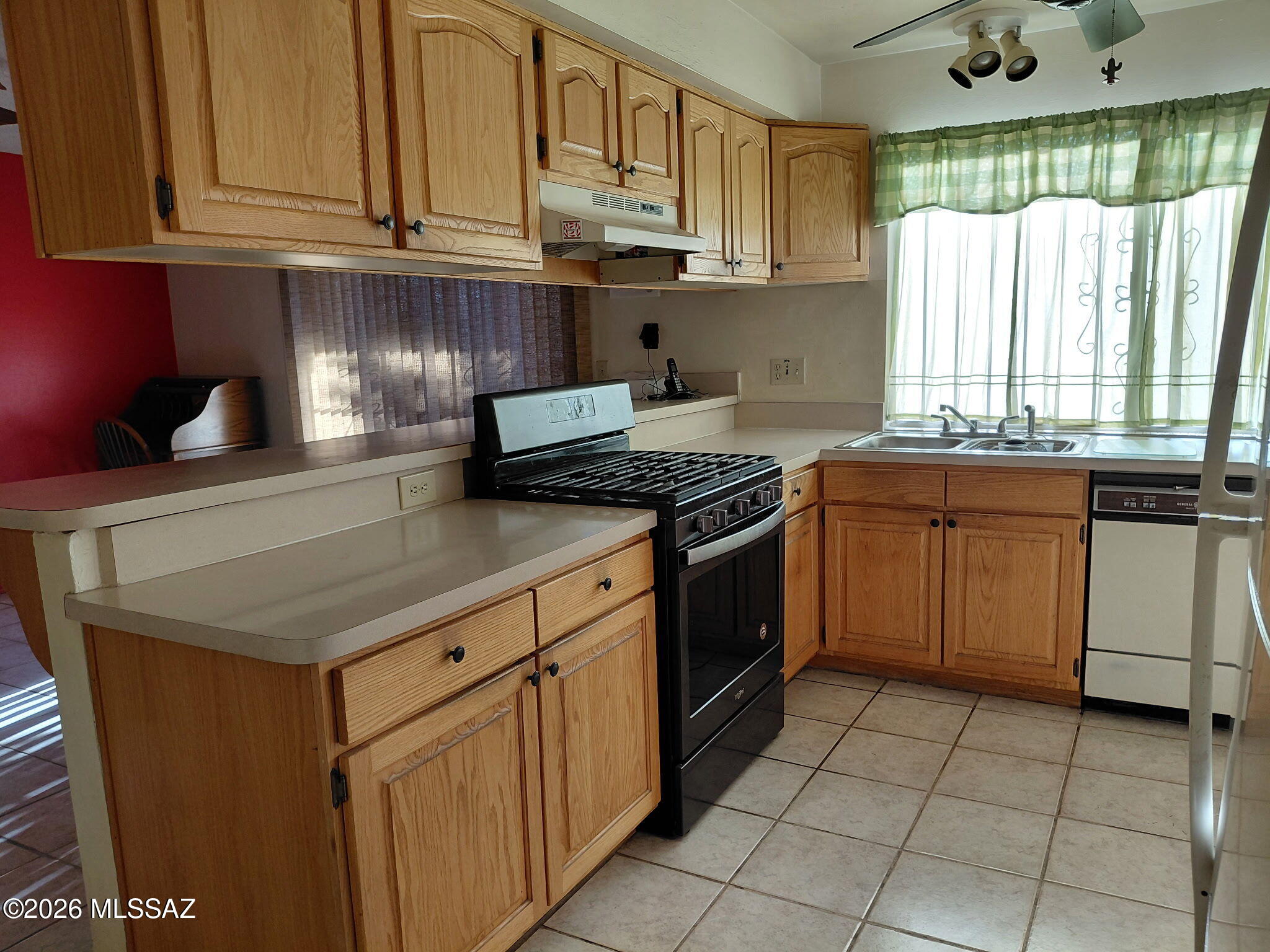 Broadway East (254-390) - Residential