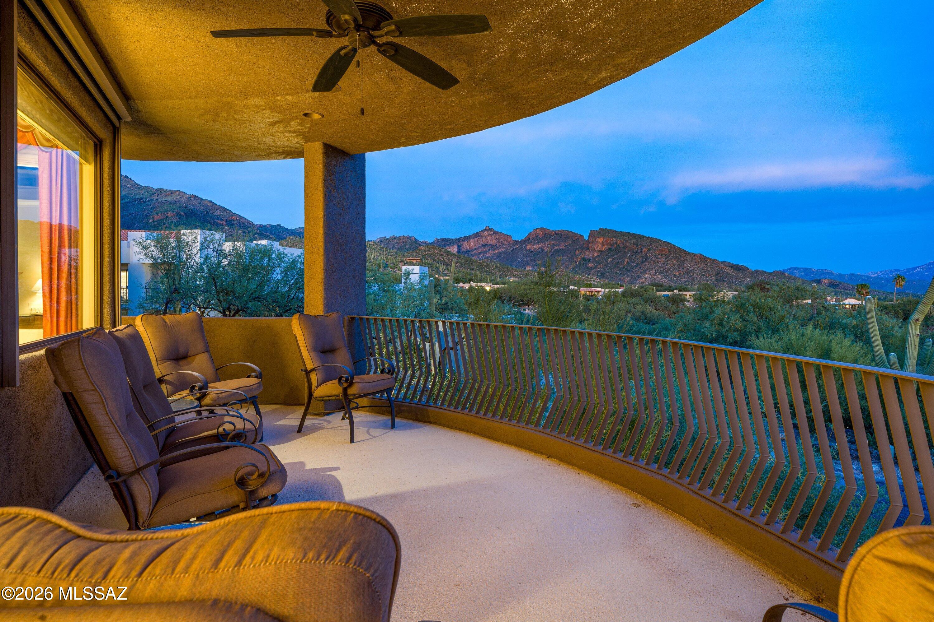 6211 N Desert Moon Loop