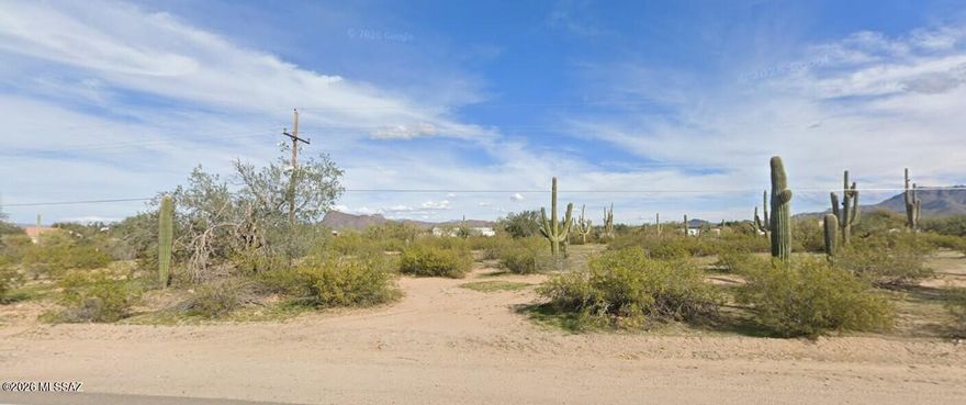 Check out this HUGE 2.78 acre vacant lot, now for sale! This is the perfect place to build the home of your dreams and still have more than enough space for a pool, guest house, or even horse keeping! PLUS! Don't forget about the wonderful mountain views! What are you waiting for? Don't miss out! Zoning Pima-GR1
