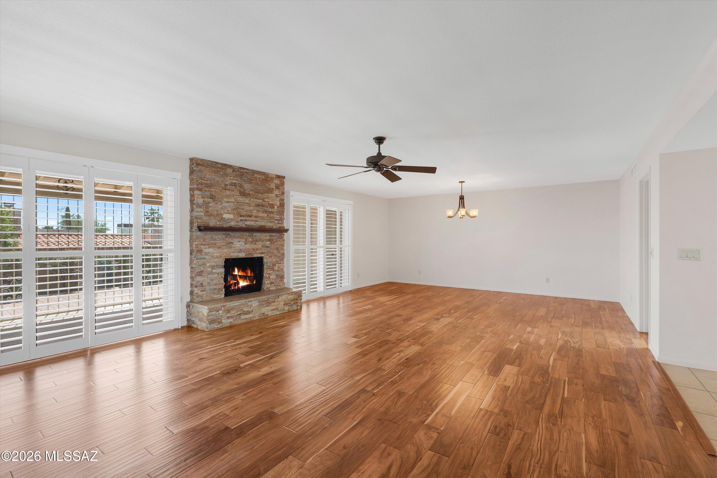 1513 W Sendero Siete