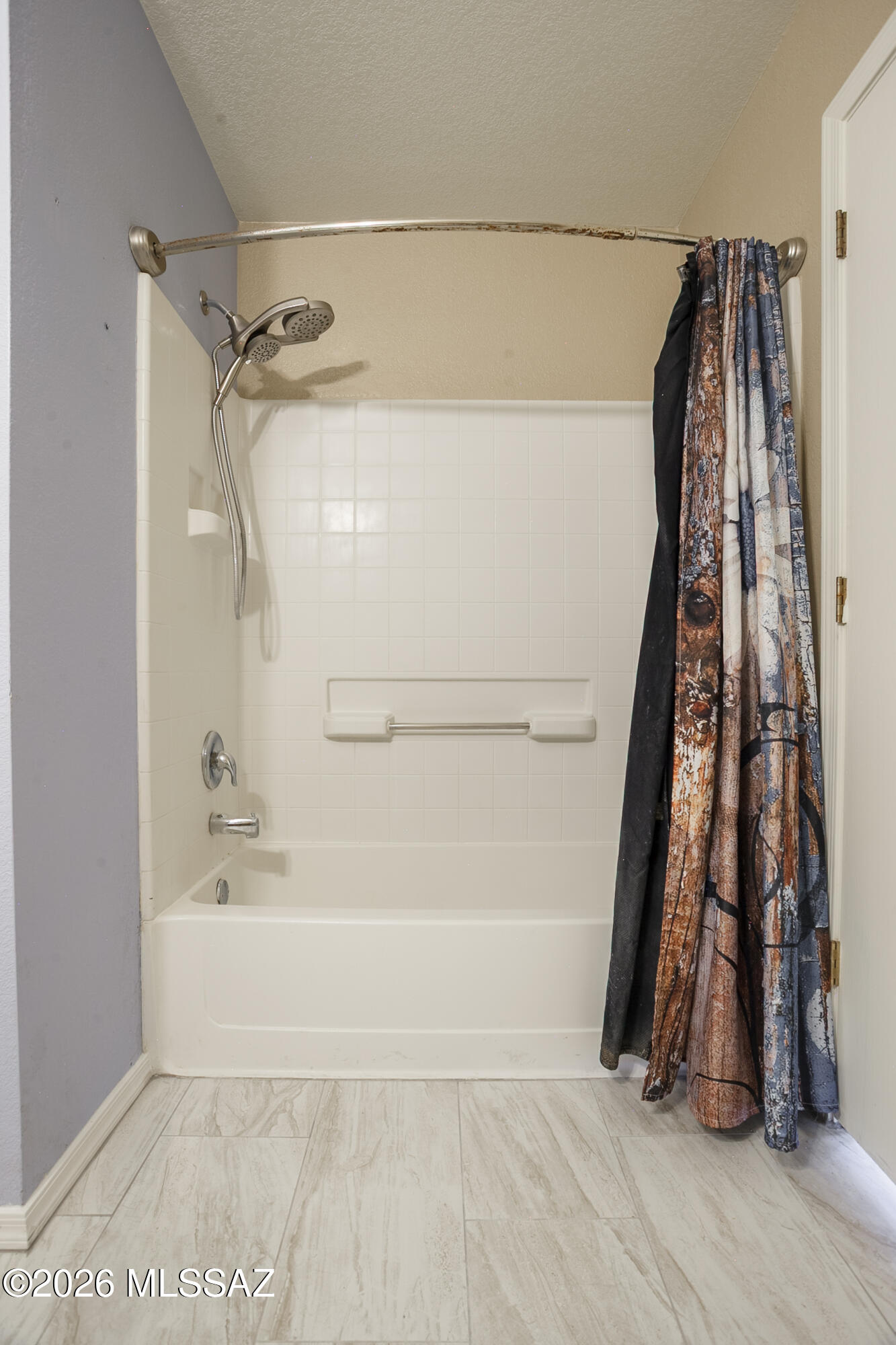 Arroyo Vista (1-166) - Residential