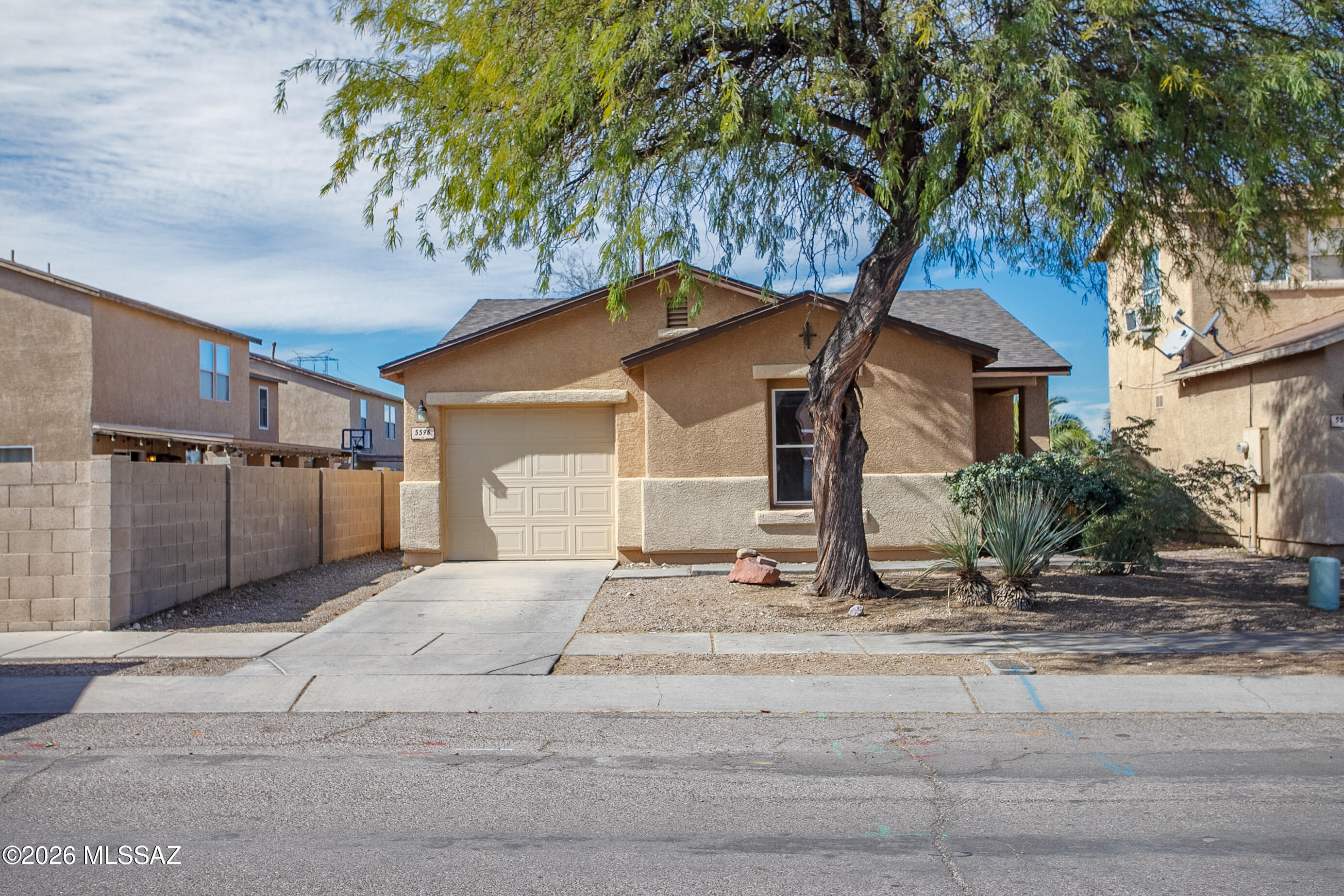 5596 S Monrovia Avenue