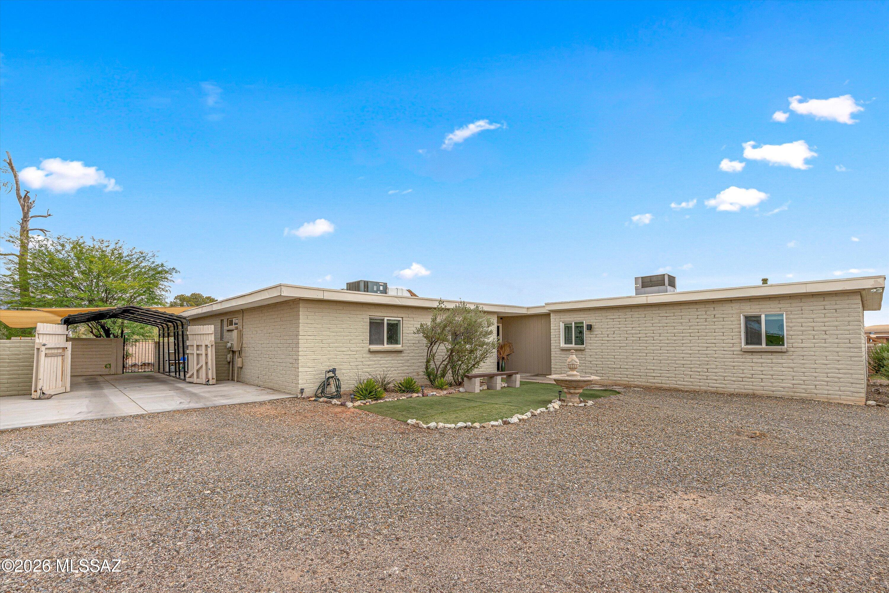 7356 N Casablanca Drive