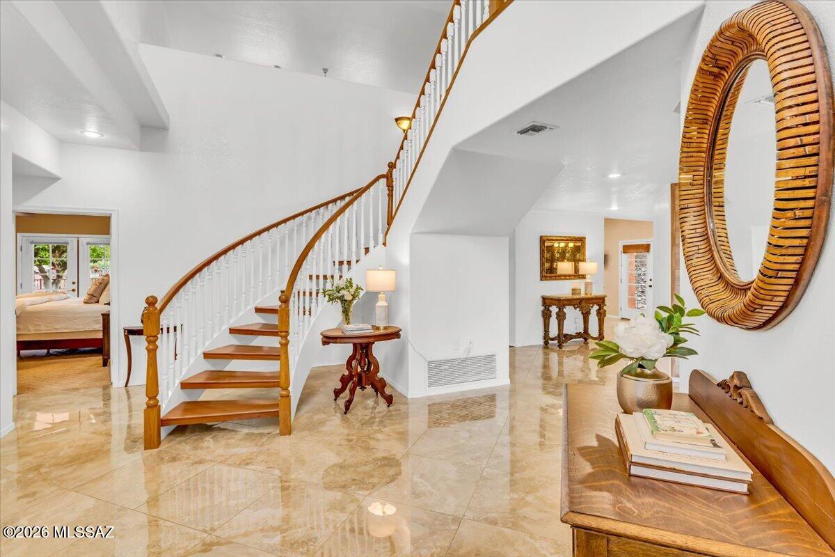 5215 W Sunset Road