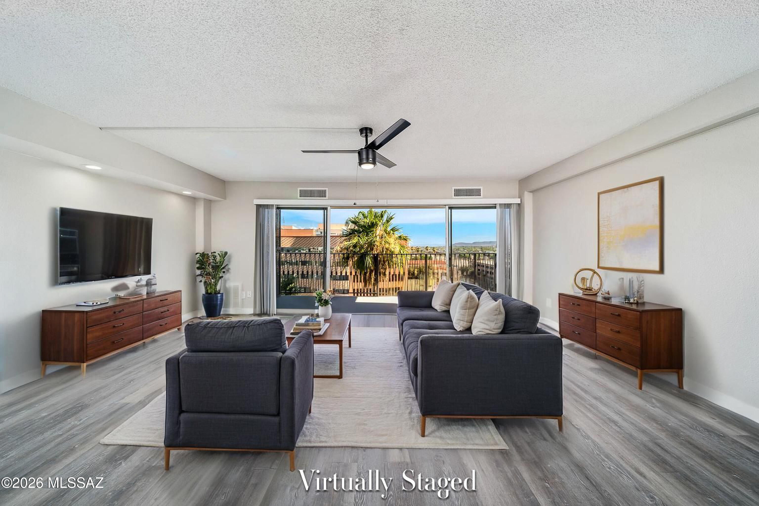 425 W Paseo Redondo 2J