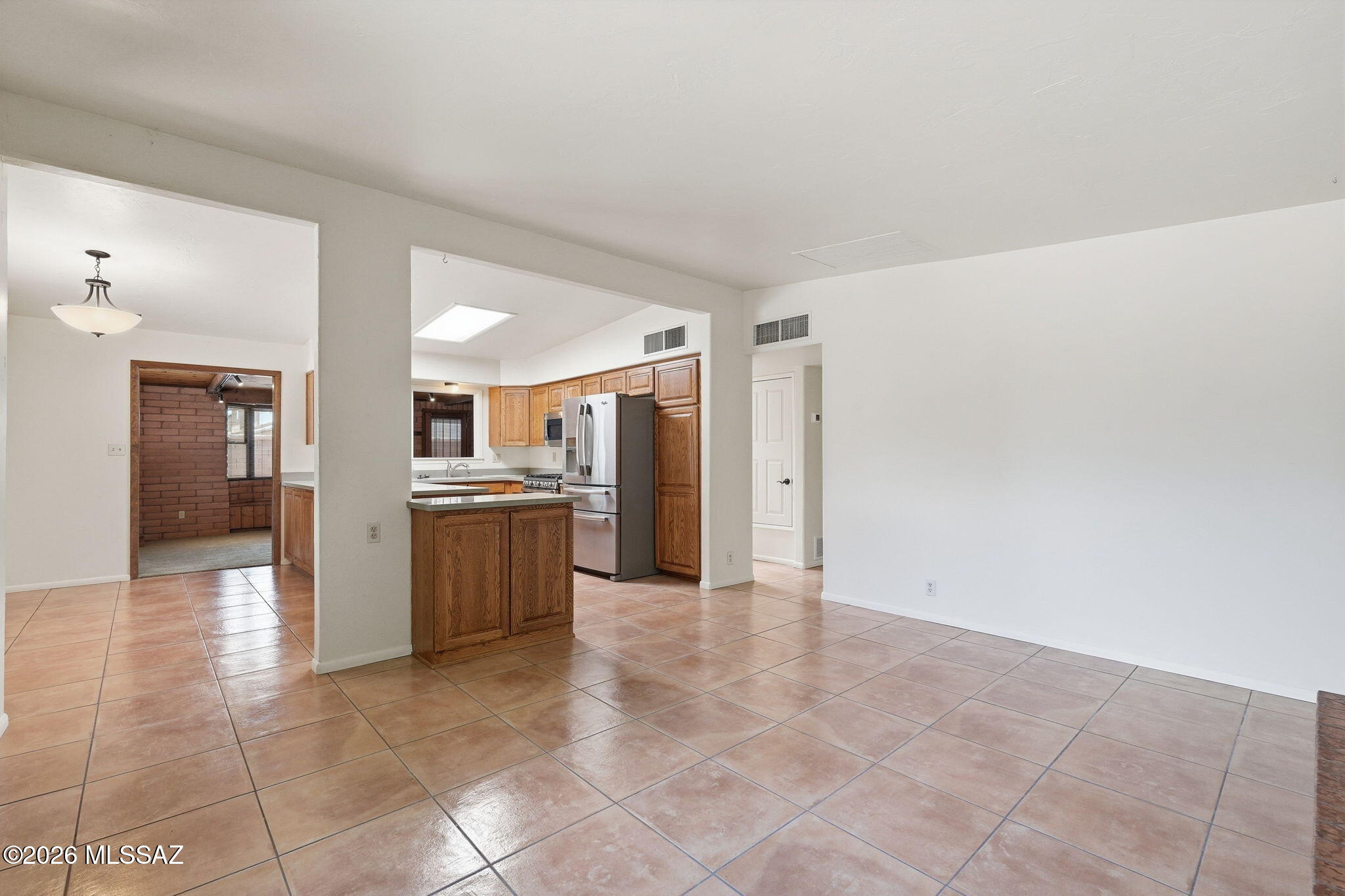1125 E Kleindale Road