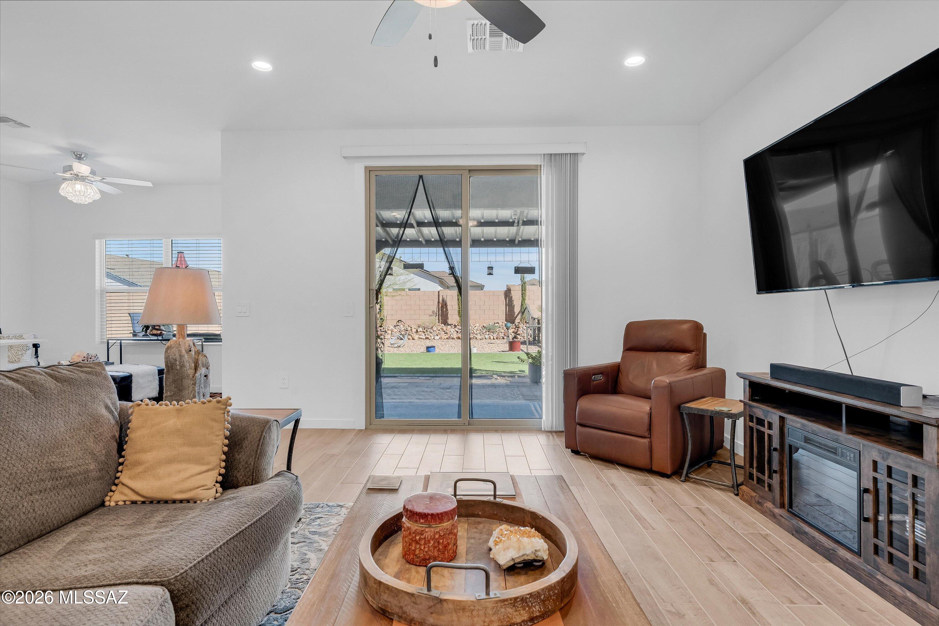 656 W Wilkinson Street