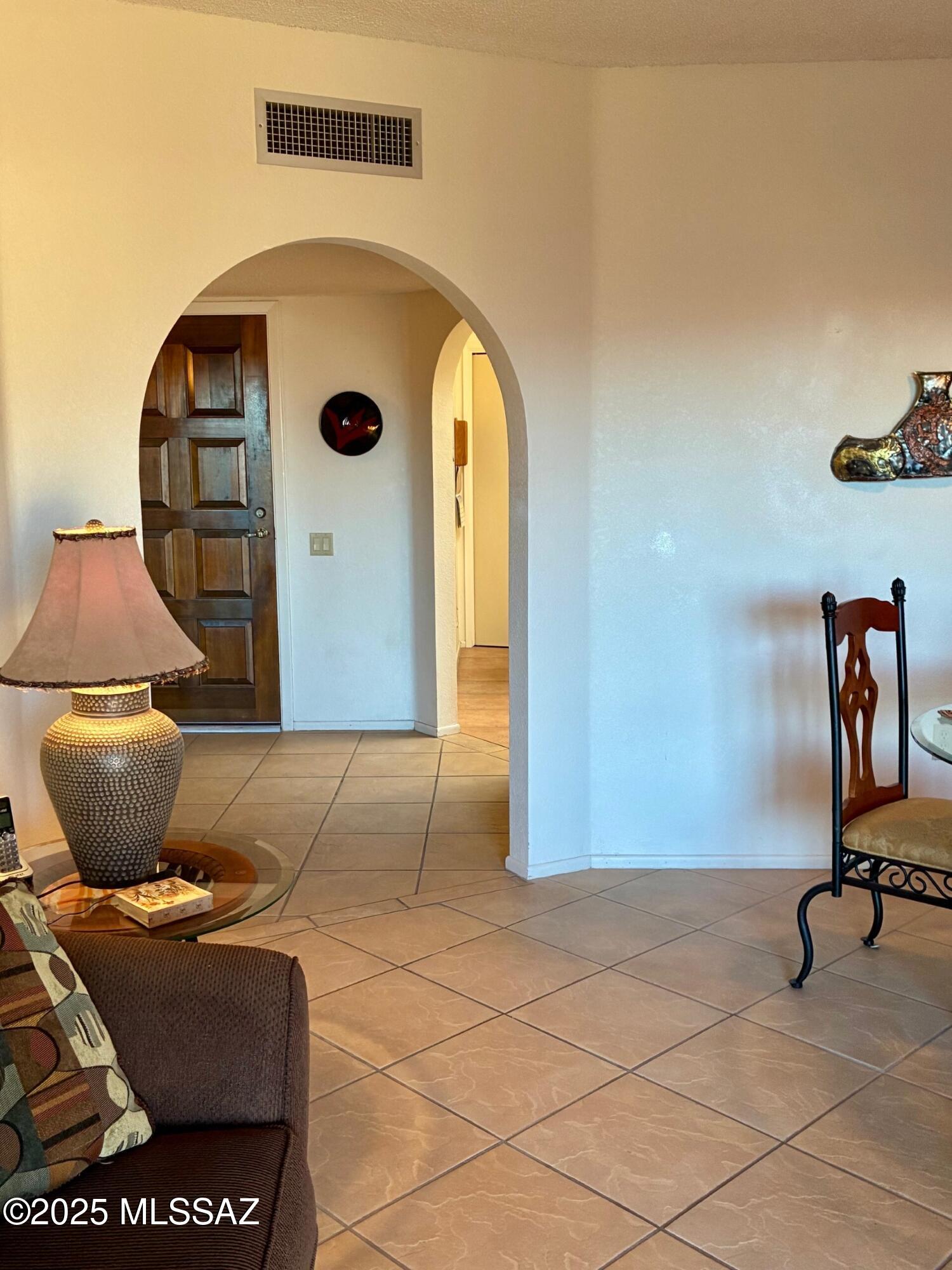 1571 W Calle De Plata