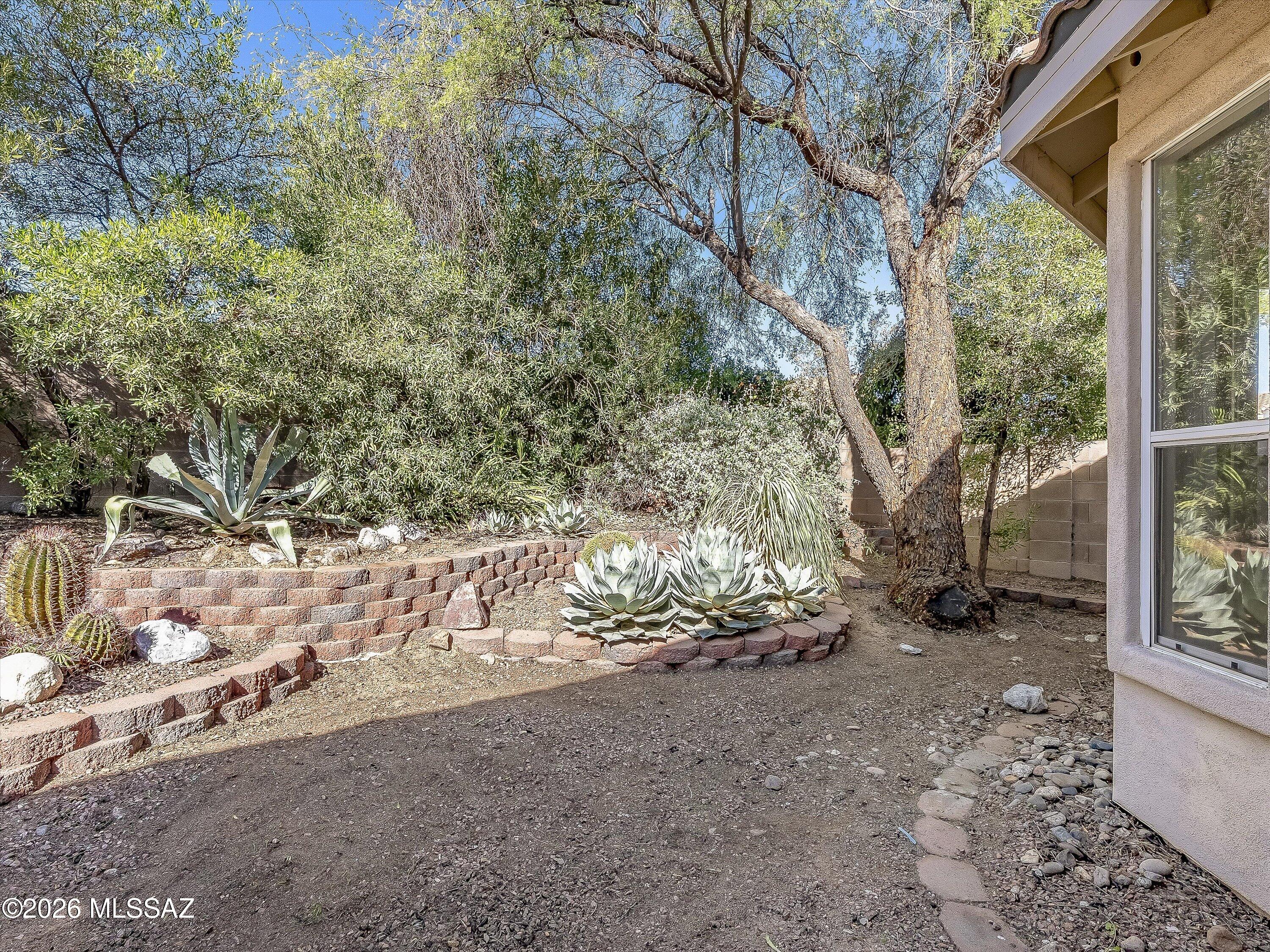 345 E Shore Cliff Place