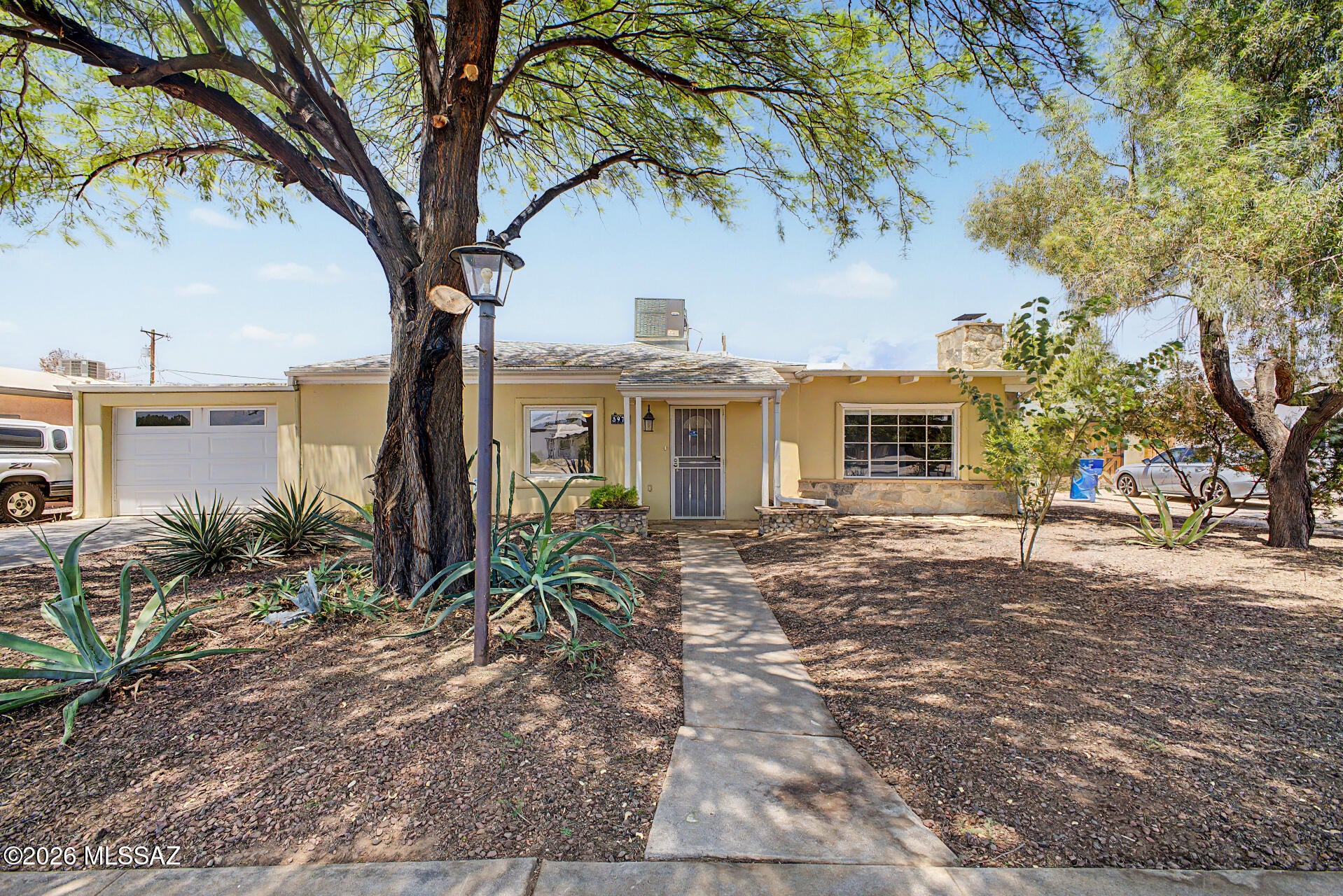 3973 E Desmond Lane