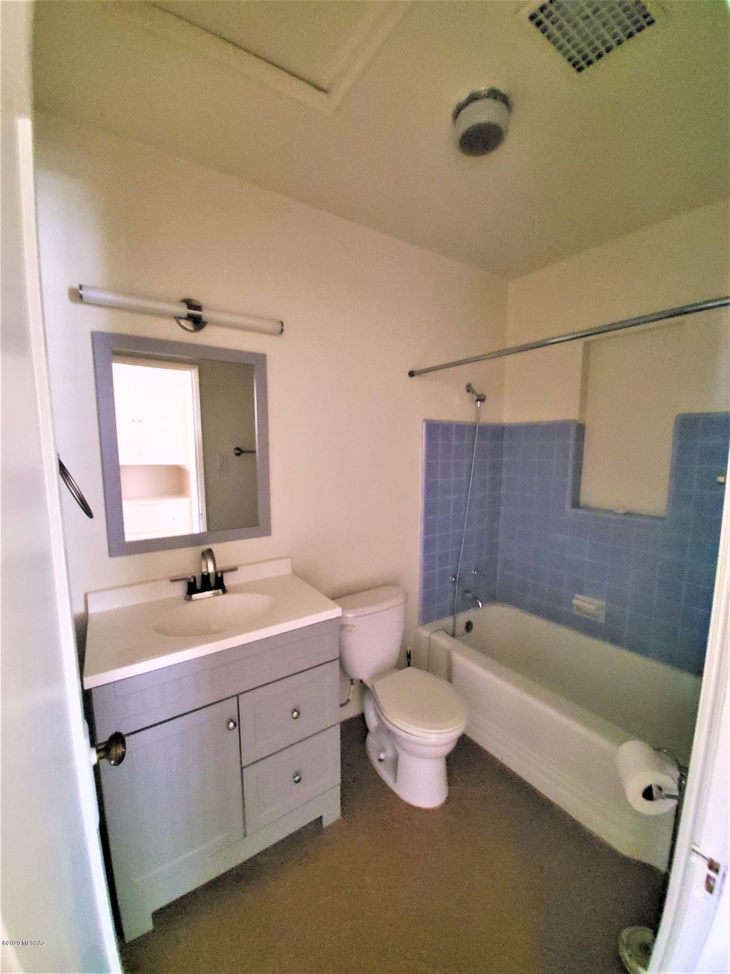 Jefferson Park Addition - Residential Lease