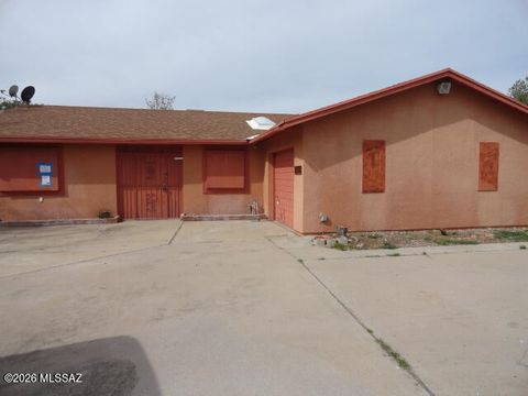 Photo of 976 Arco Lane, Rio Rico, AZ 85648 (MLS # 22604376)