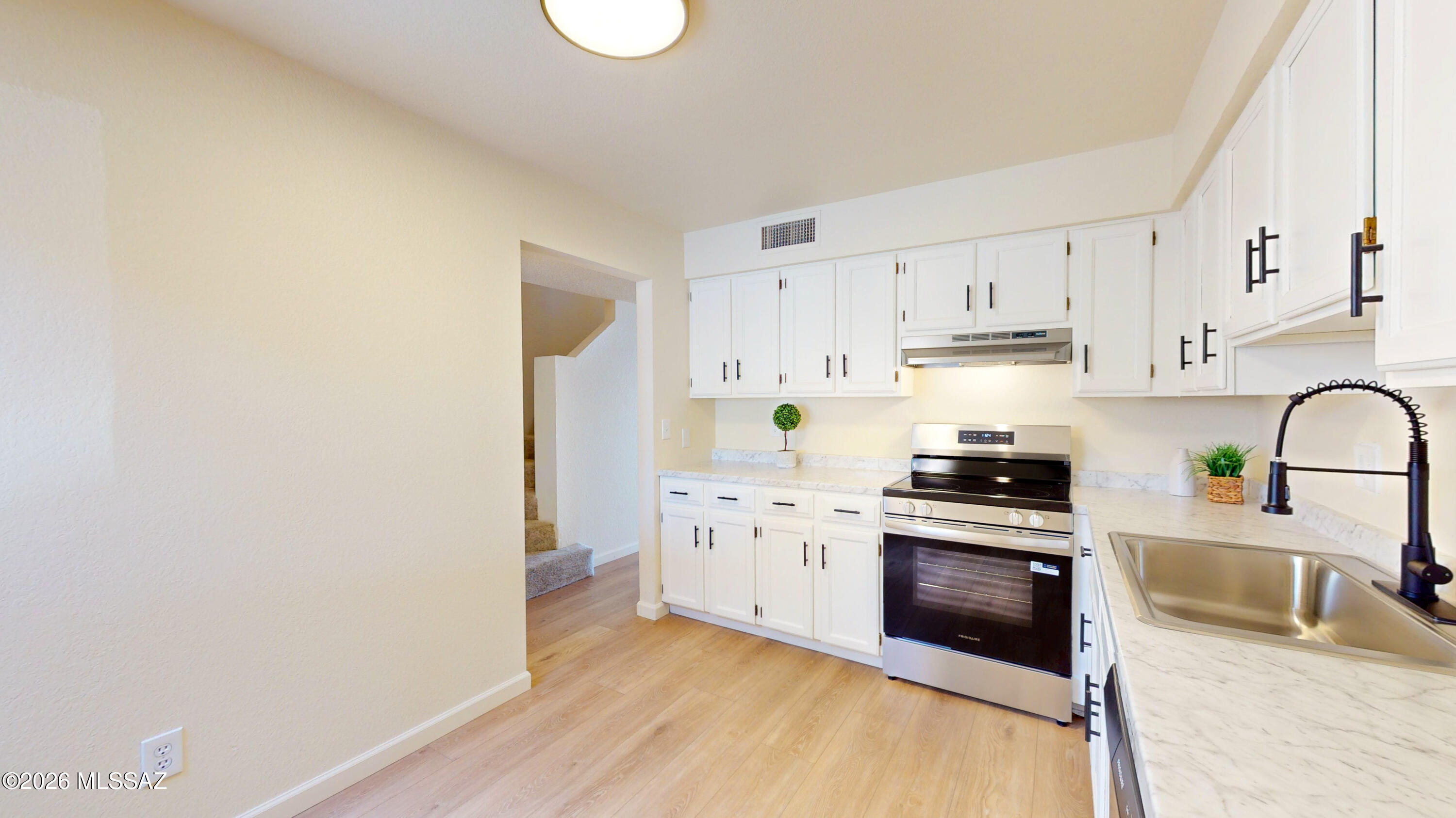 712 W Limberlost Drive 57