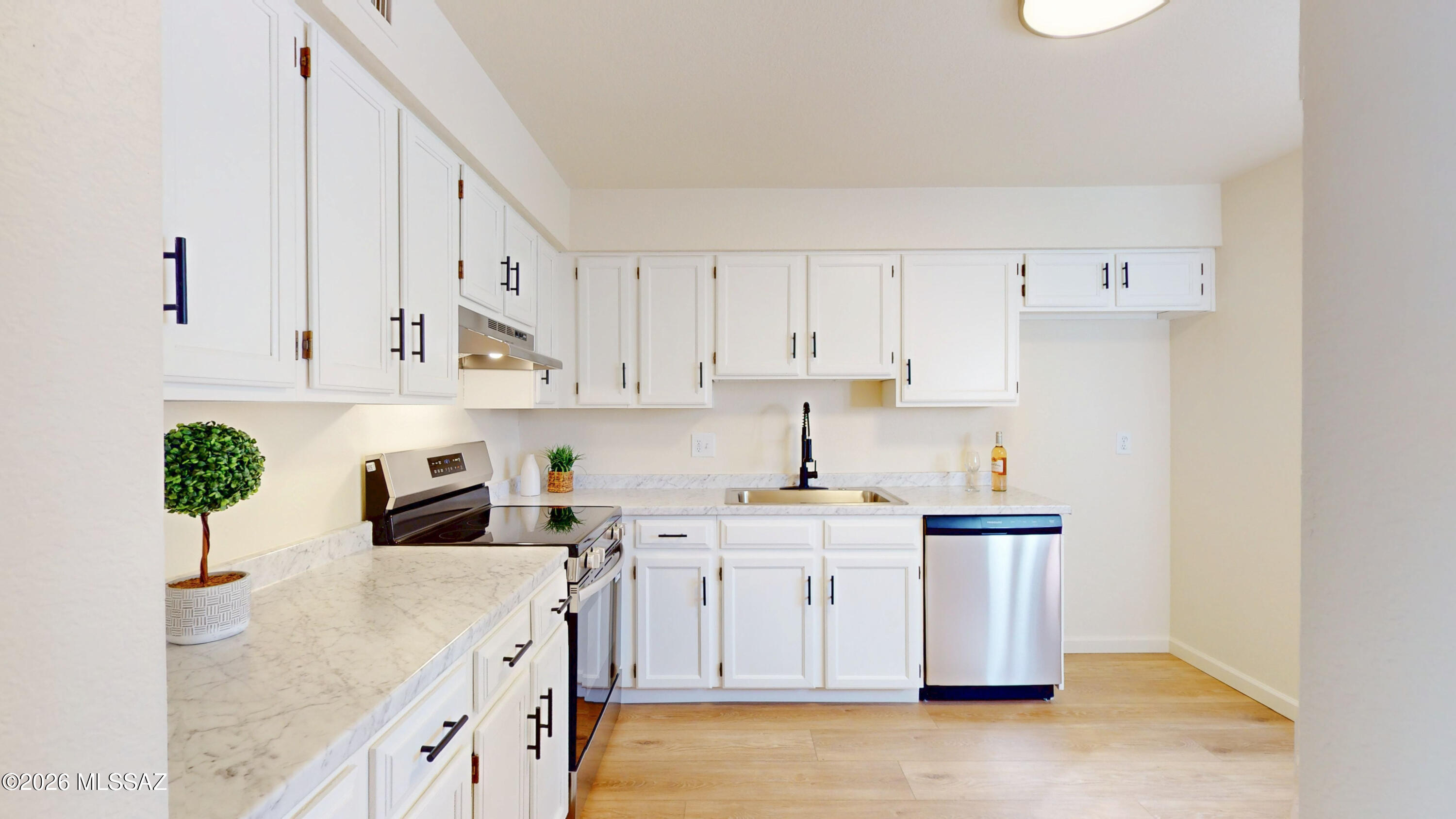 712 W Limberlost Drive 57