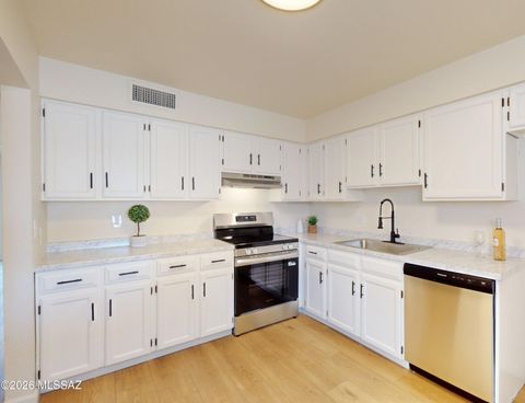 Photo of 712 W Limberlost Drive #57, Tucson, AZ 85705 (MLS # 22607510)