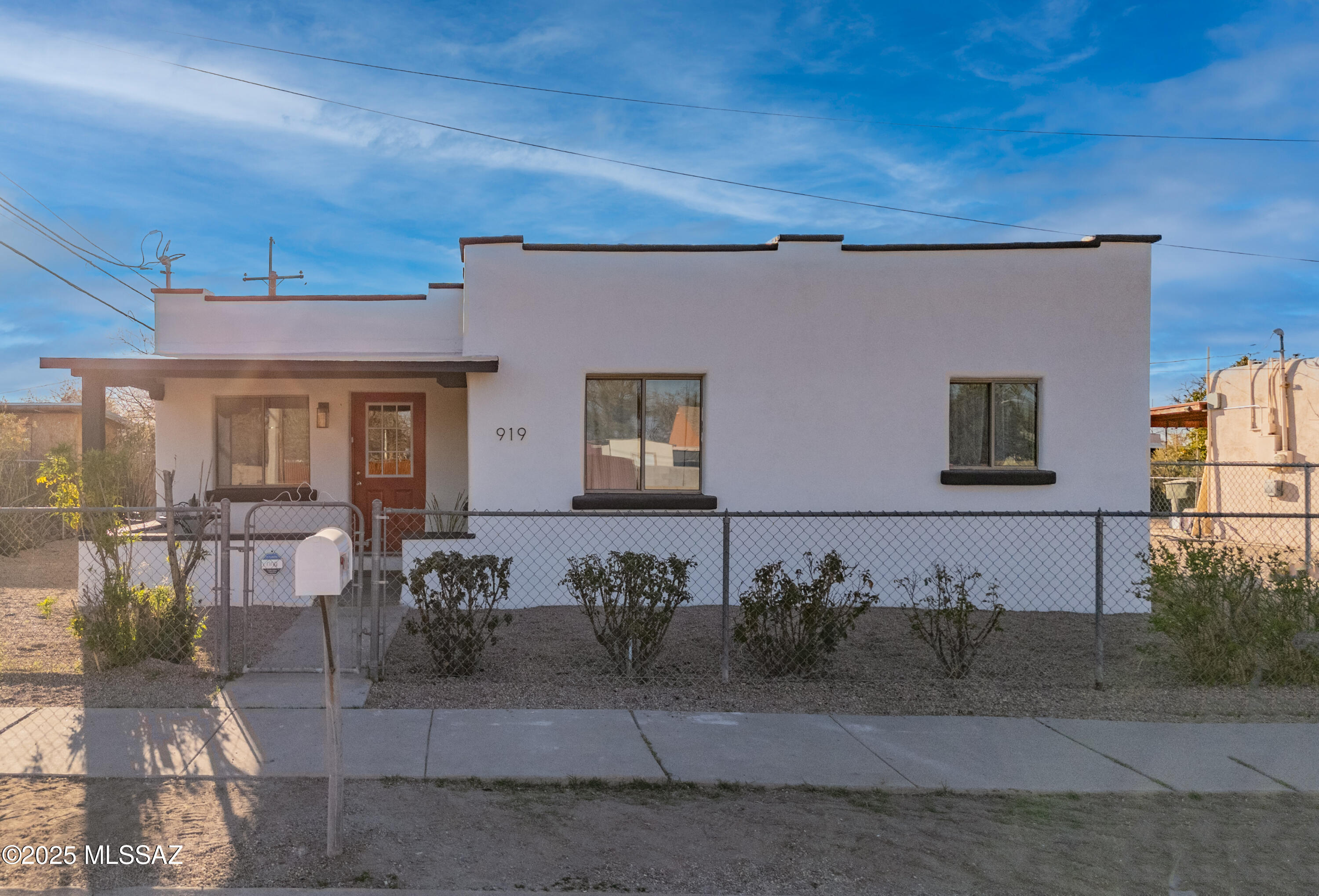 El Rio Park - Residential Lease