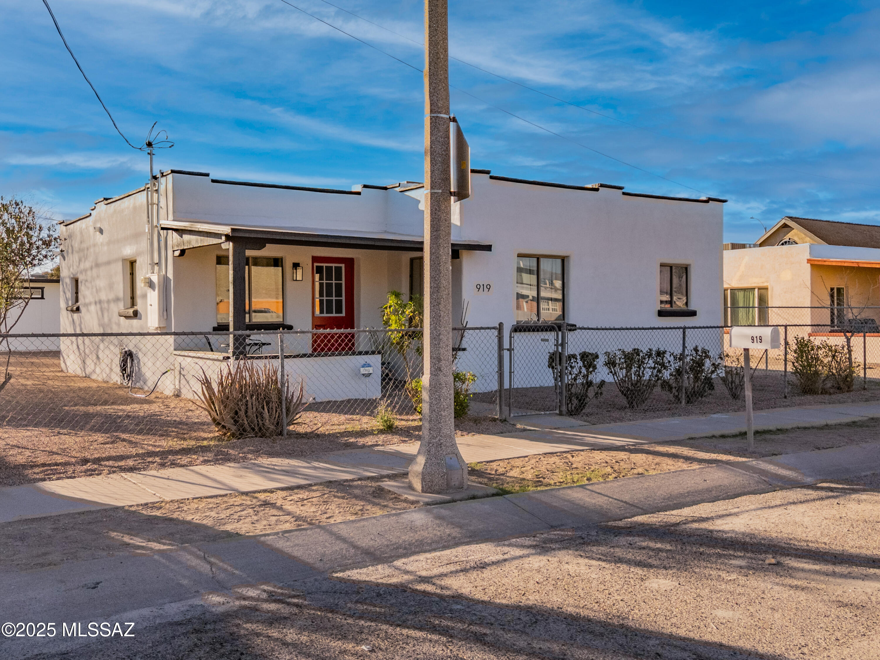 El Rio Park - Residential Lease