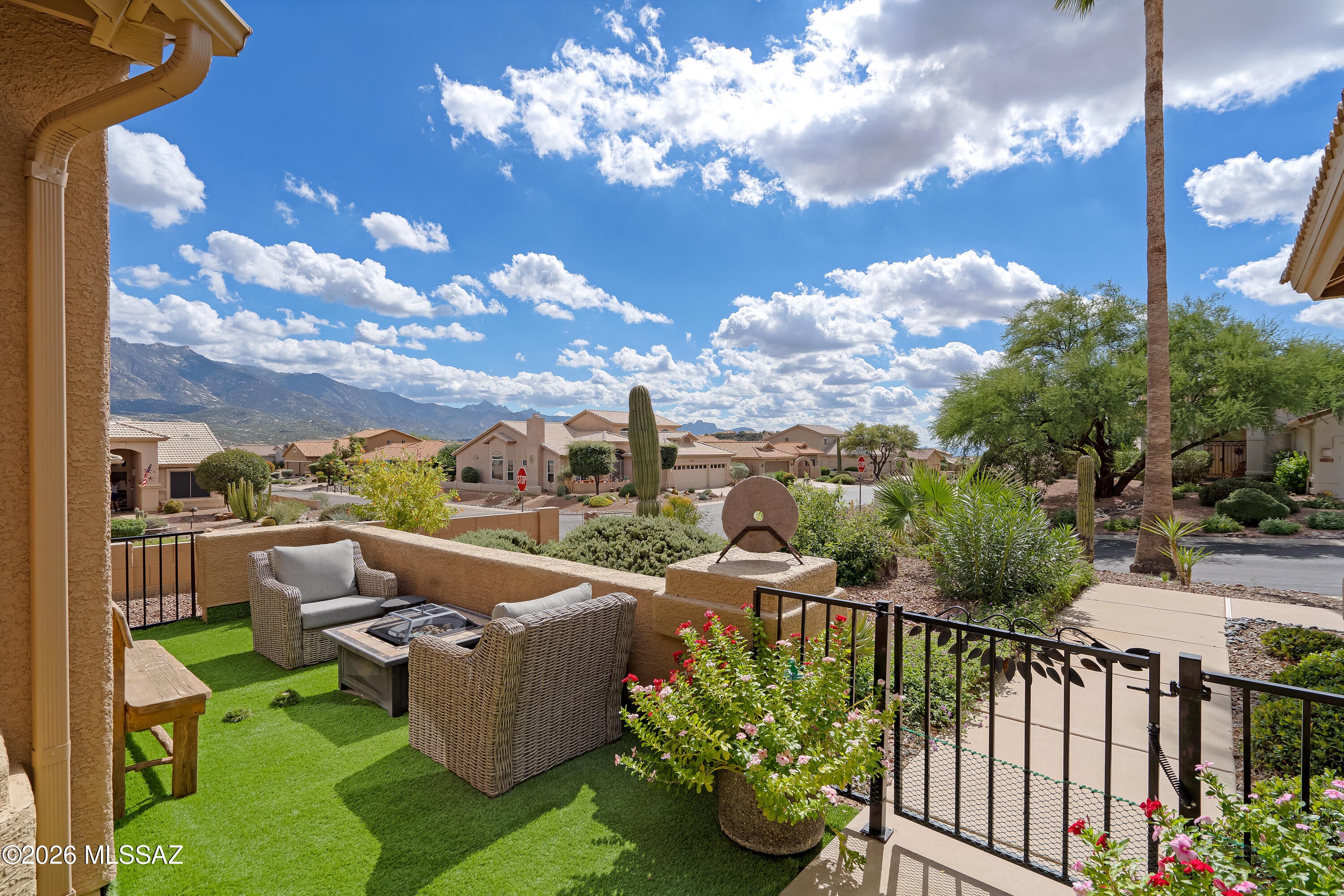 65280 E Rose Ridge Court