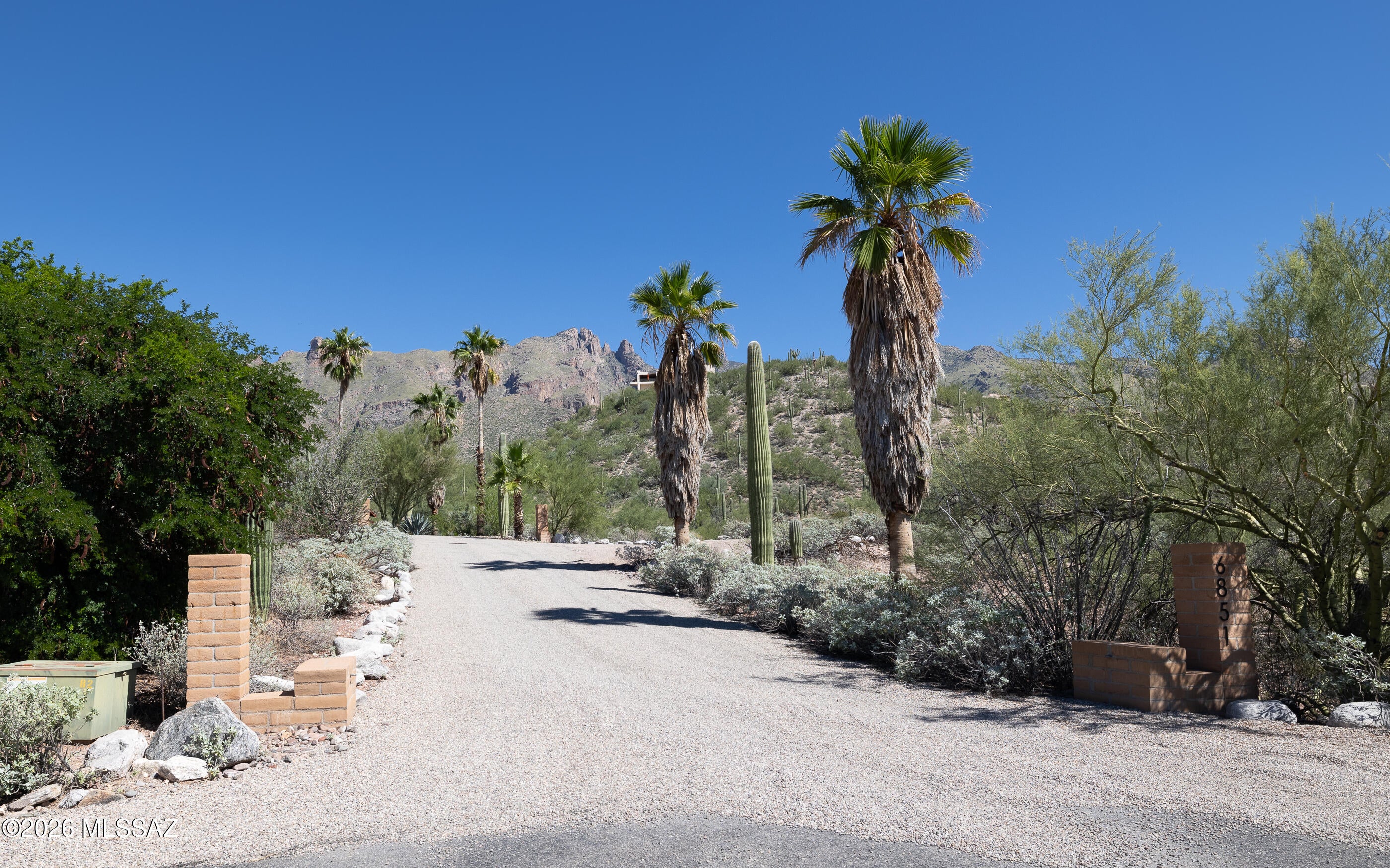 6851 N Quartzite Canyon Place
