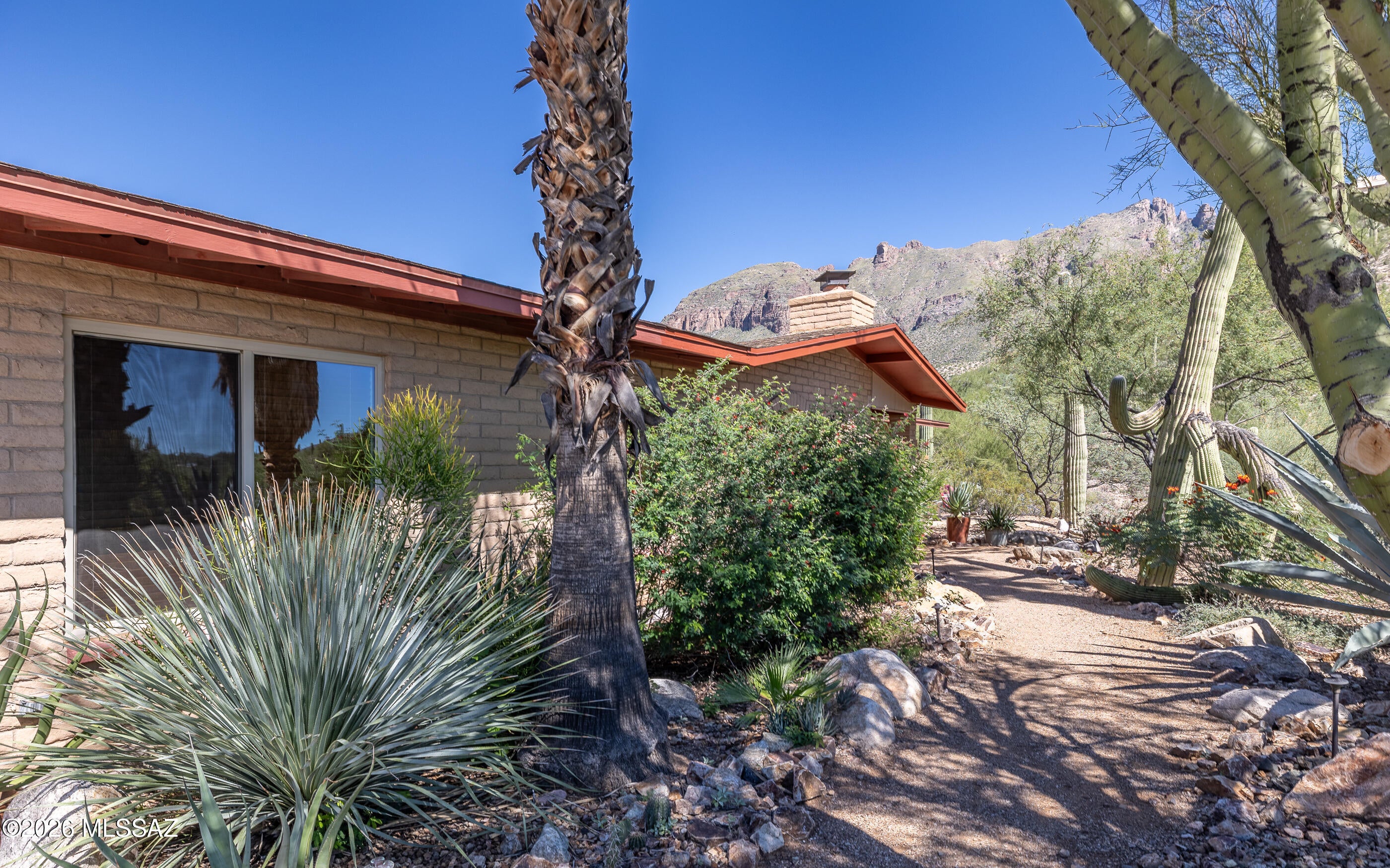 6851 N Quartzite Canyon Place