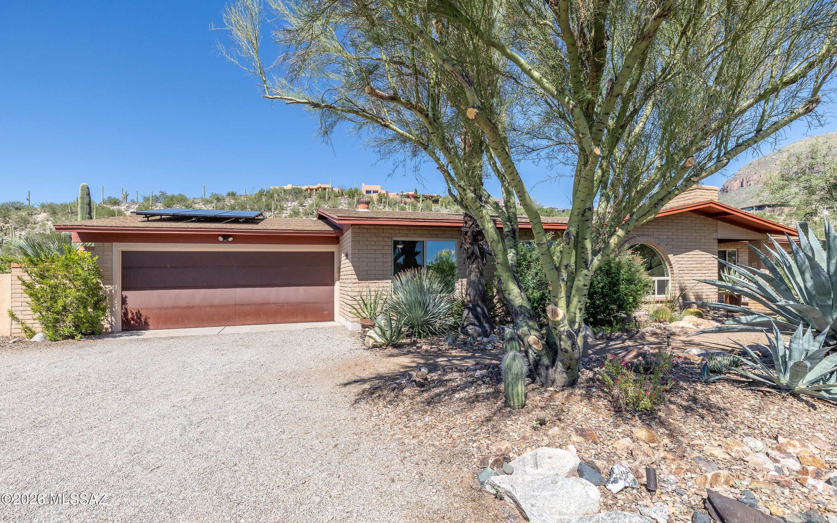 6851 N Quartzite Canyon Place