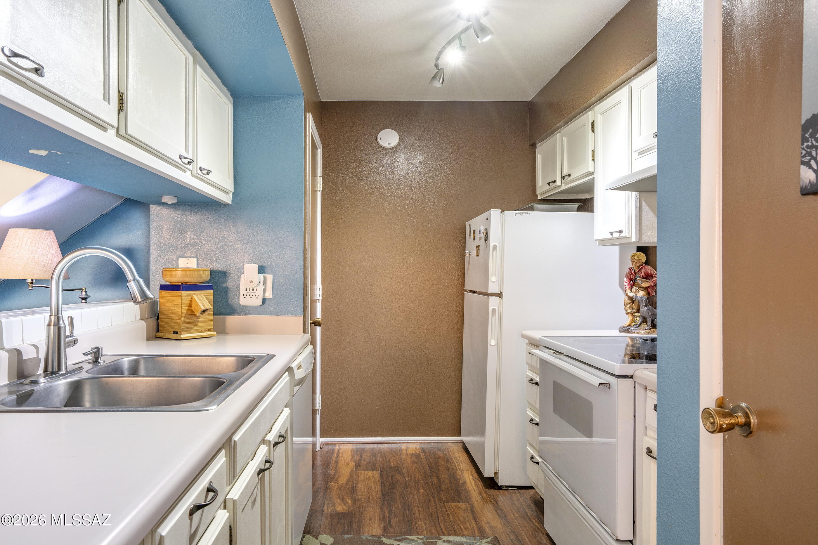 6718 E Calle La Paz C