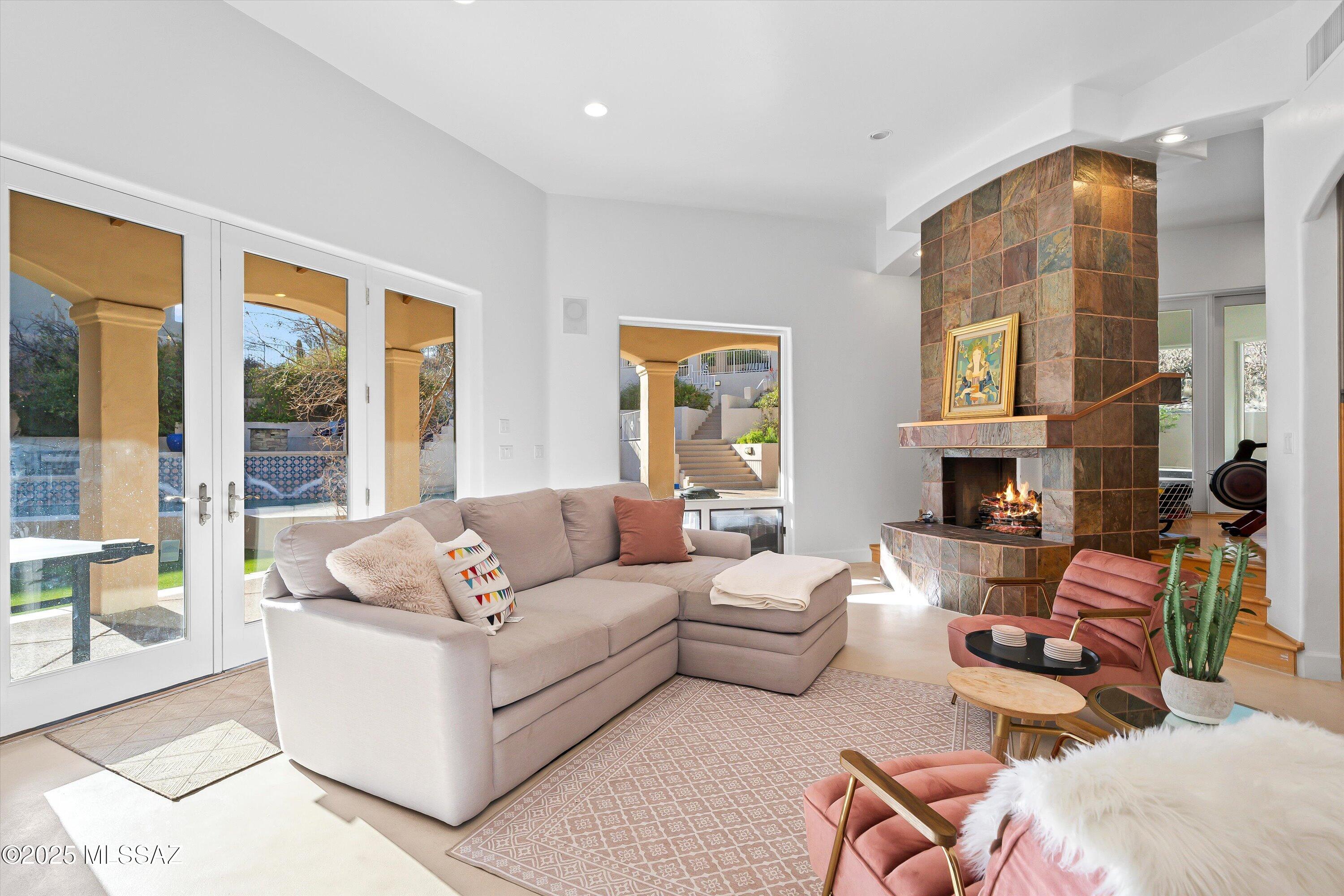 Sabino Vista Hills (66-100) - Residential