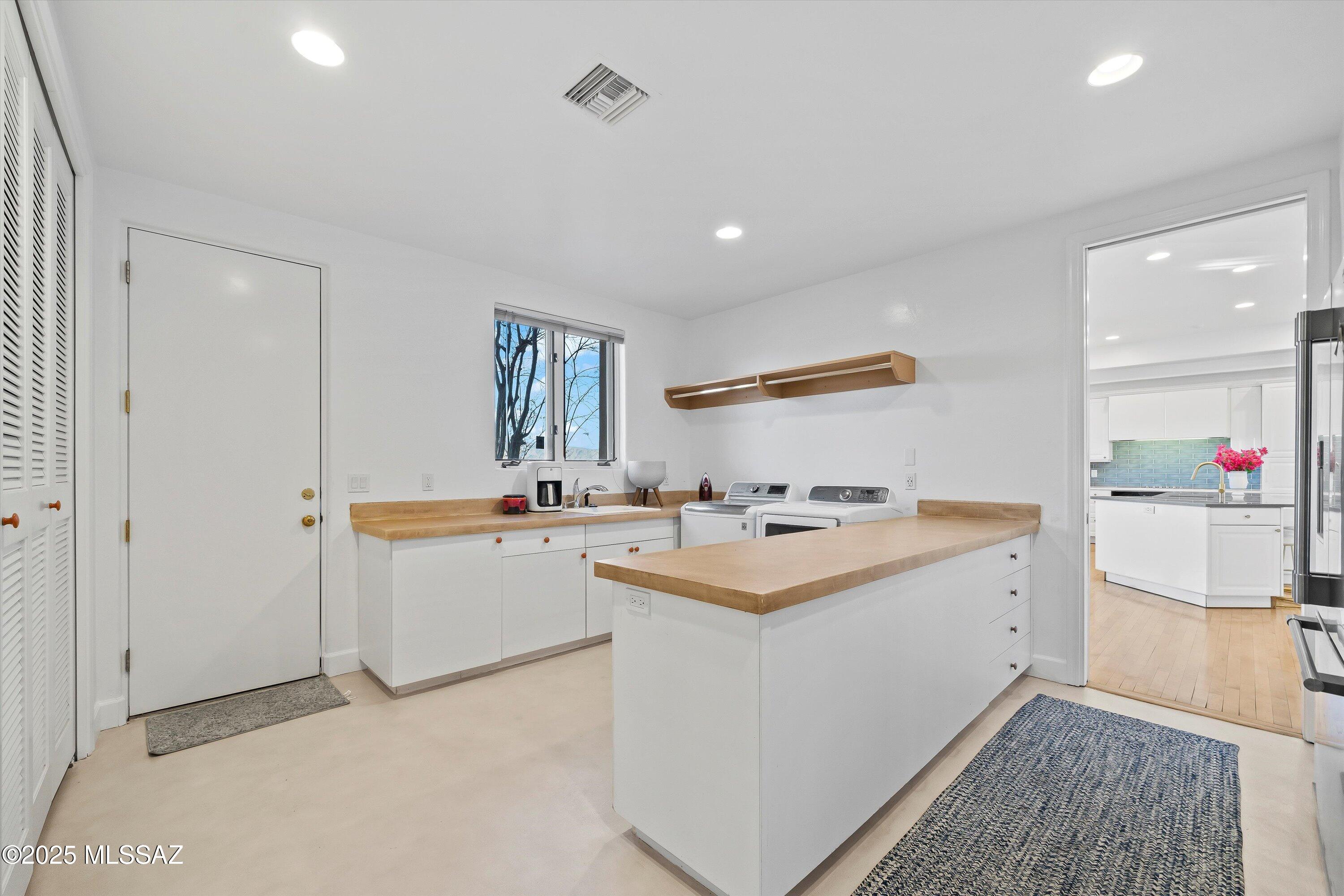 Sabino Vista Hills (66-100) - Residential