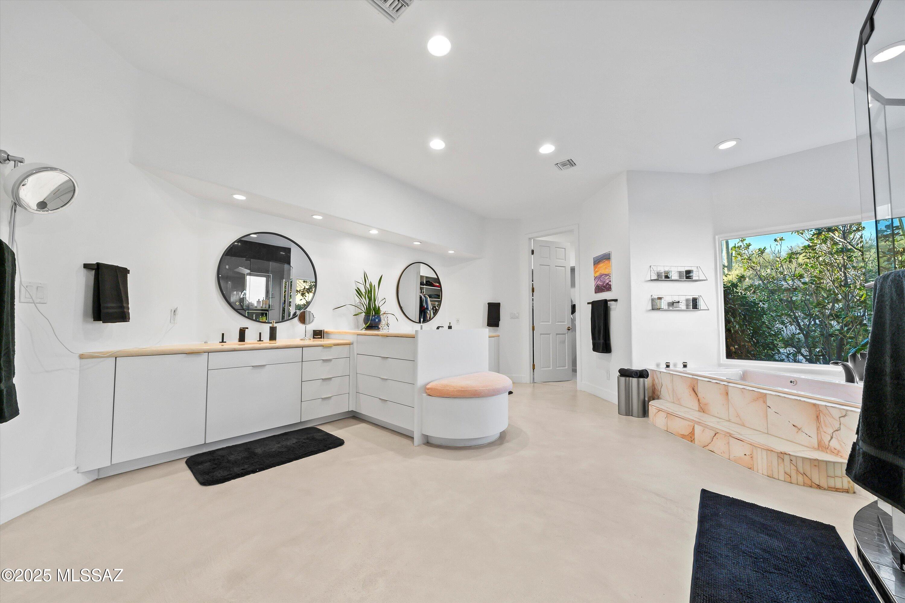 Sabino Vista Hills (66-100) - Residential