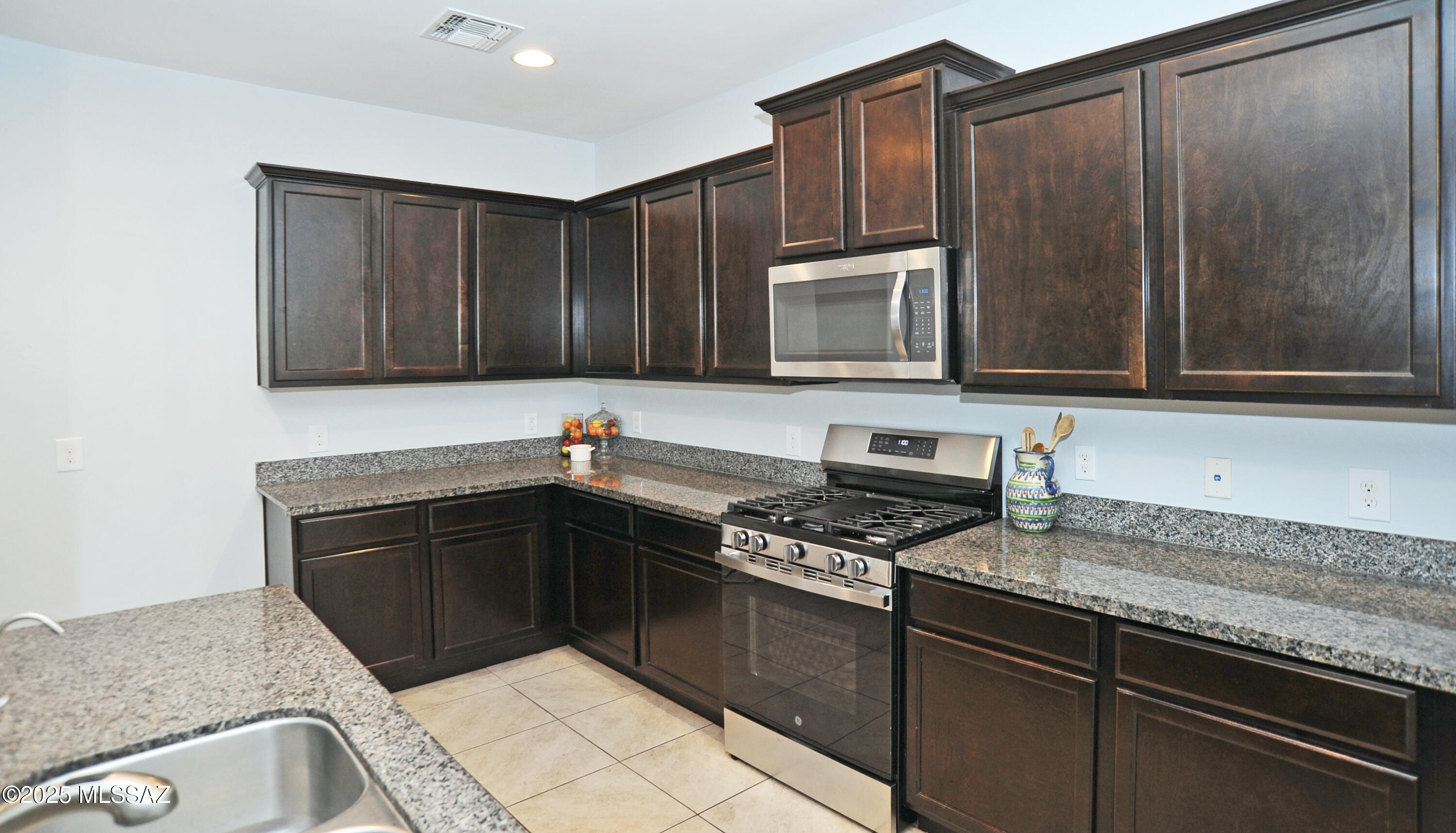 14197 N Stone Pendant Way