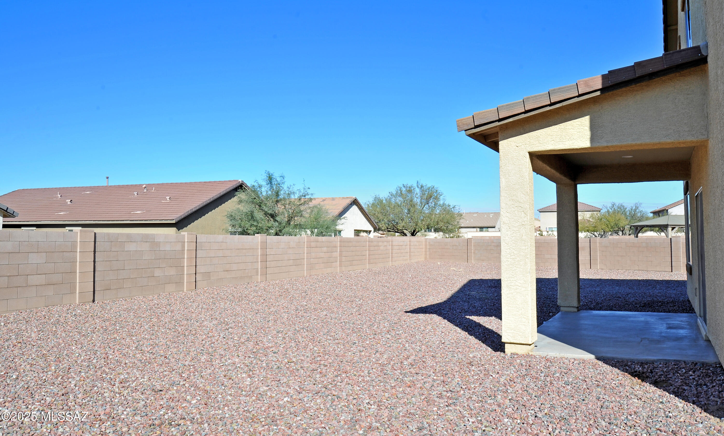 14197 N Stone Pendant Way