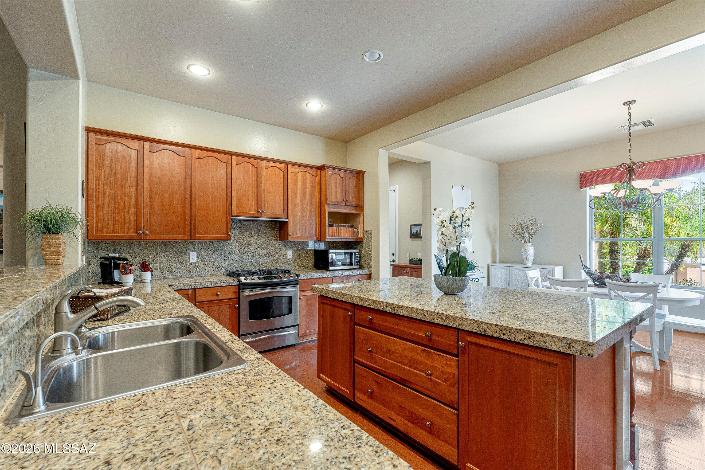36952 S Ocotillo Canyon Drive