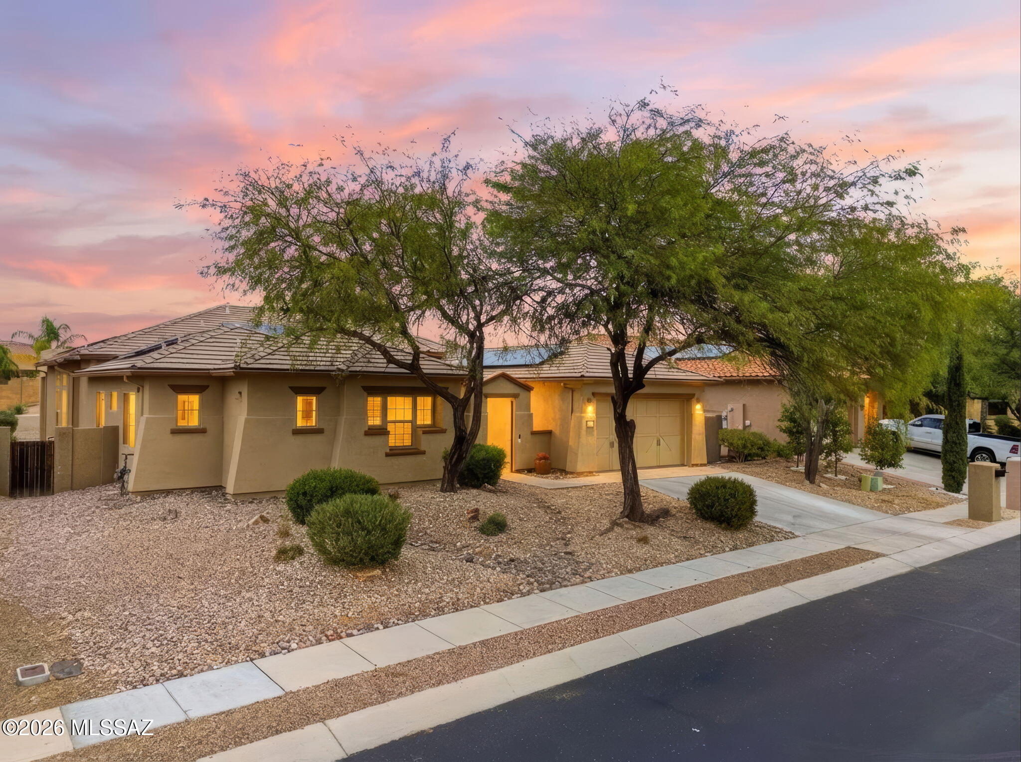 1220 W Calabria Court