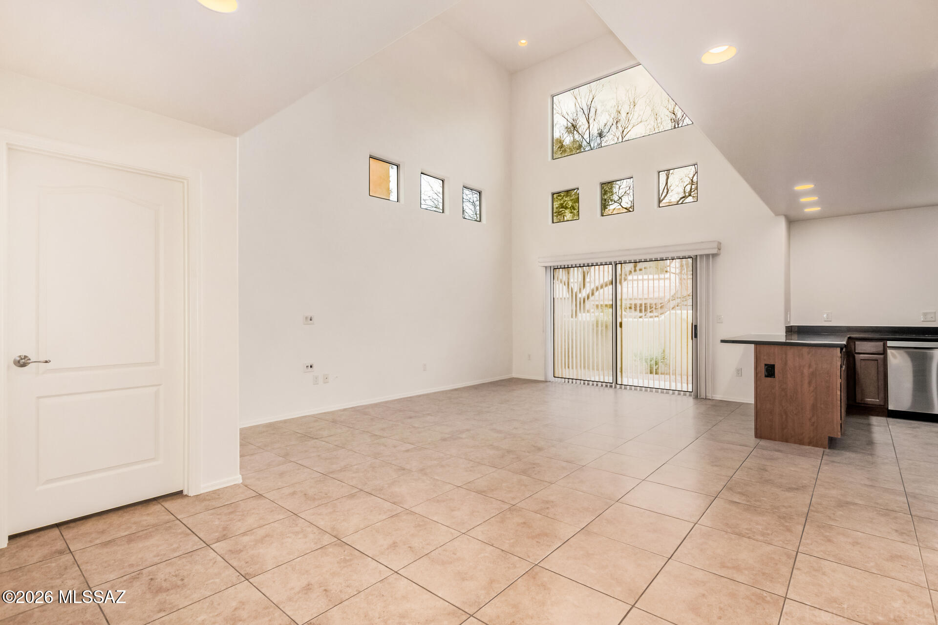 2935 E Canyon Bend Street