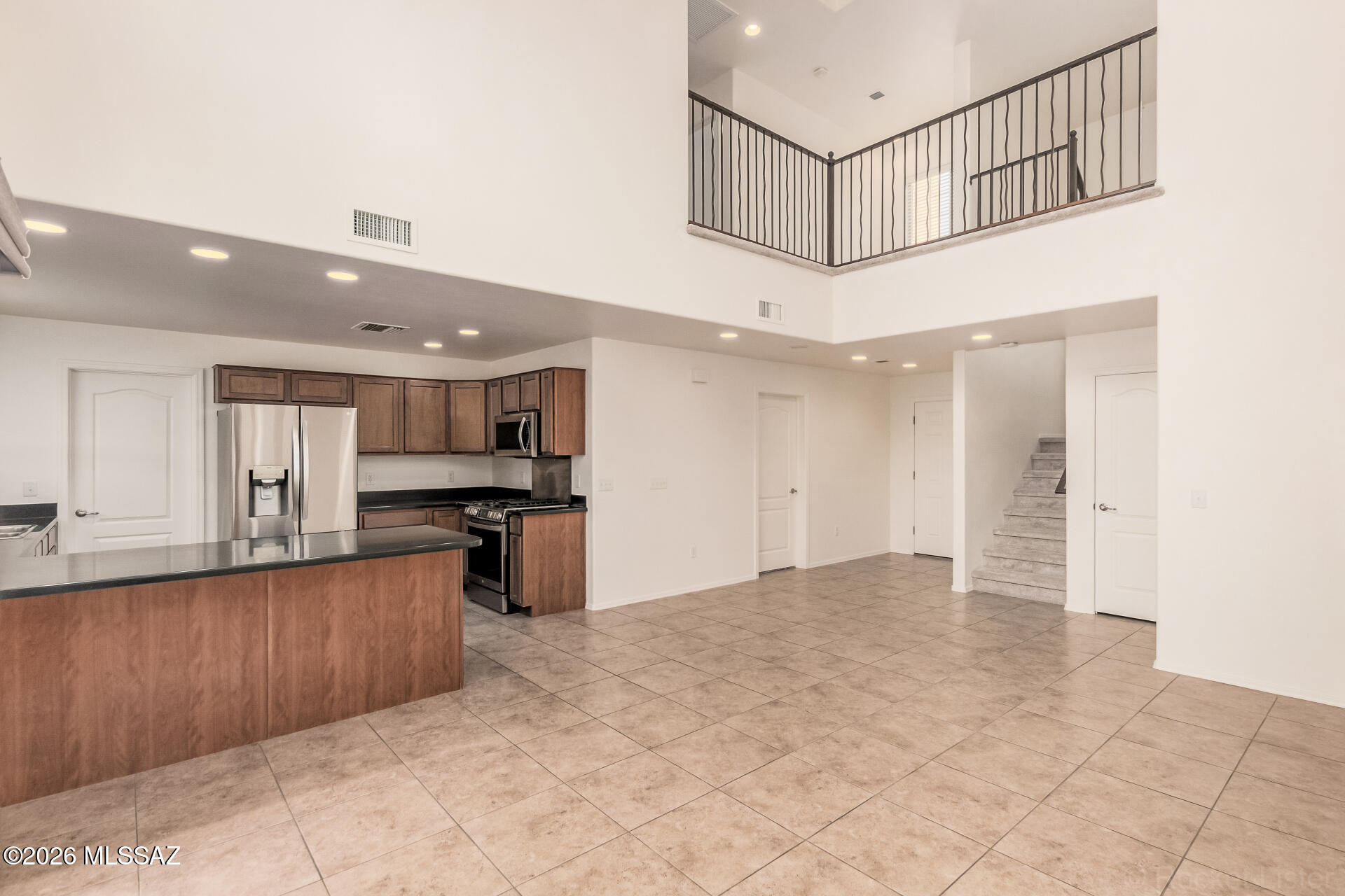 2935 E Canyon Bend Street