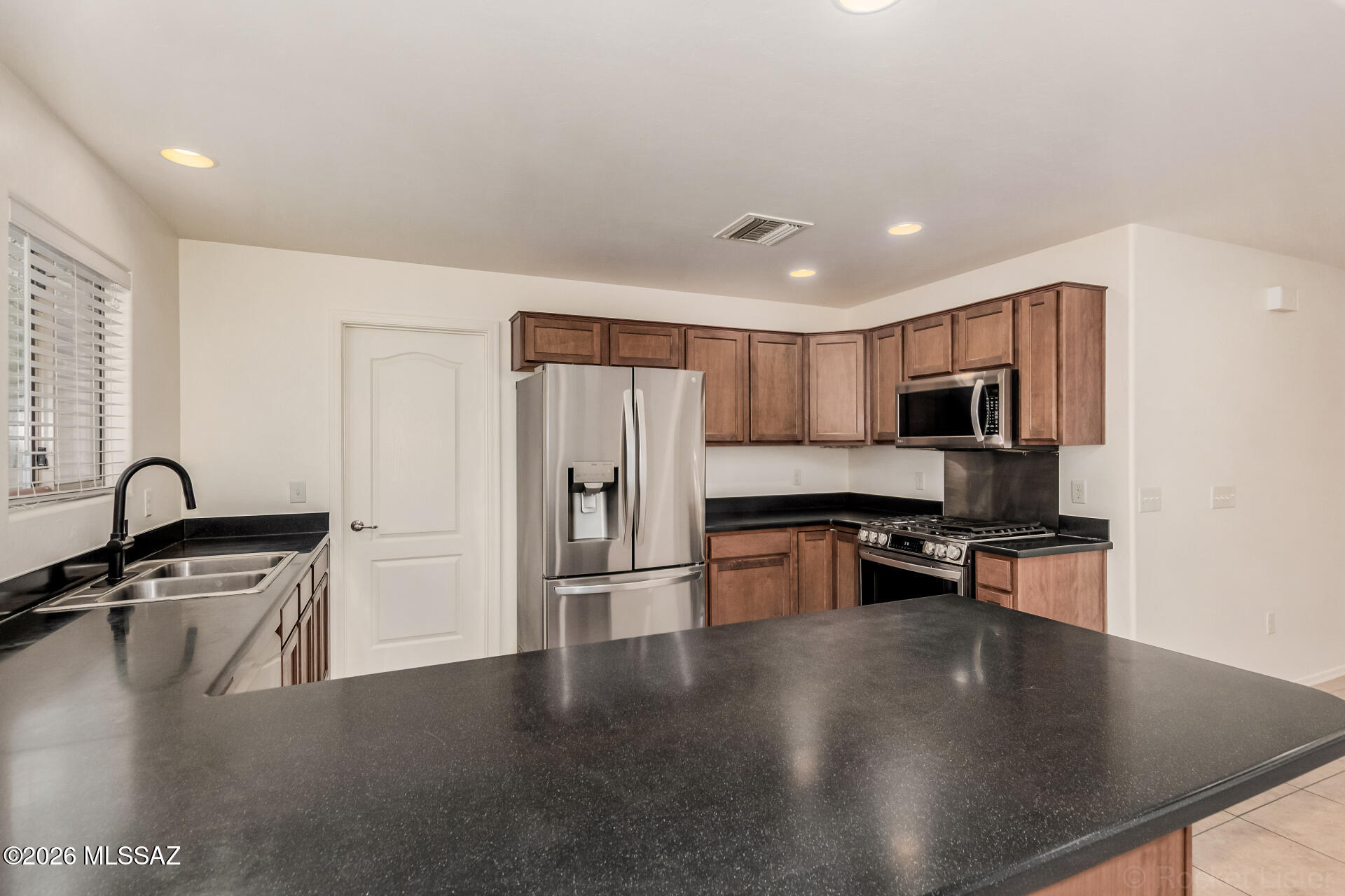 Allen Road Townhomes (1-18) - Residential