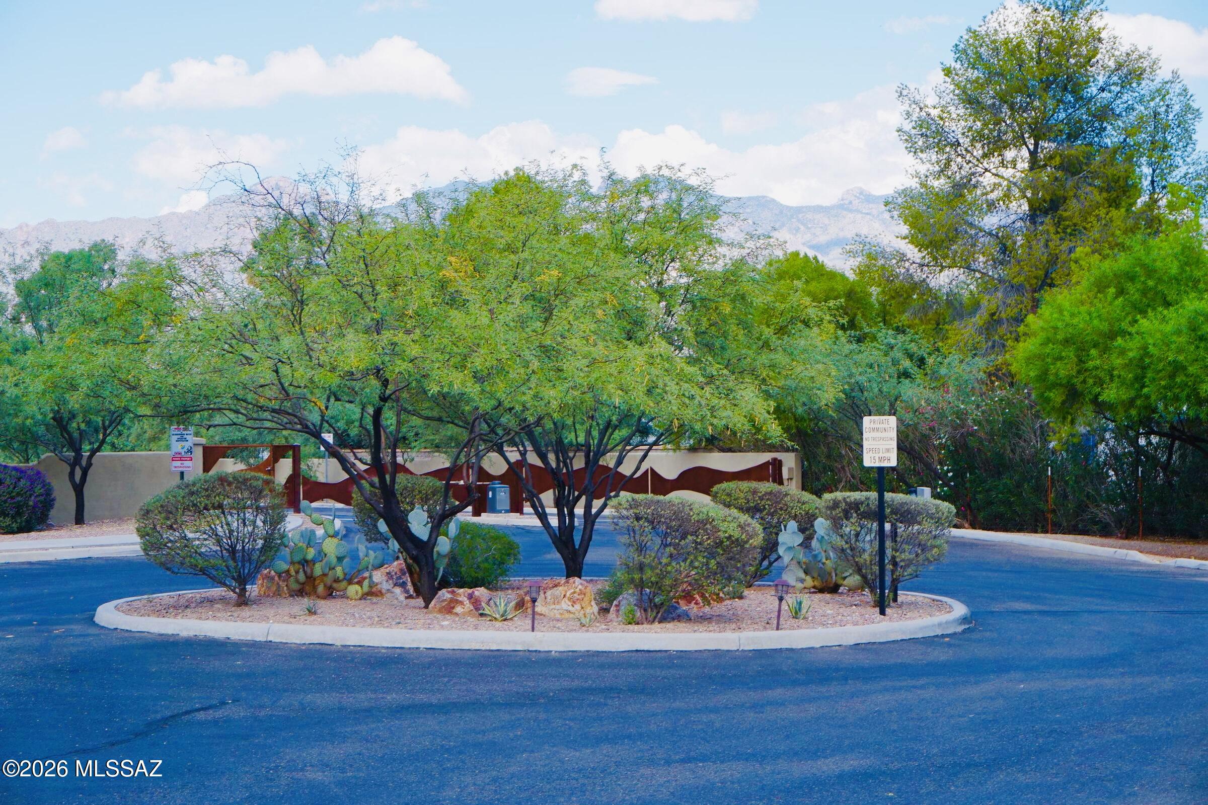 Allen Road Townhomes (1-18) - Residential