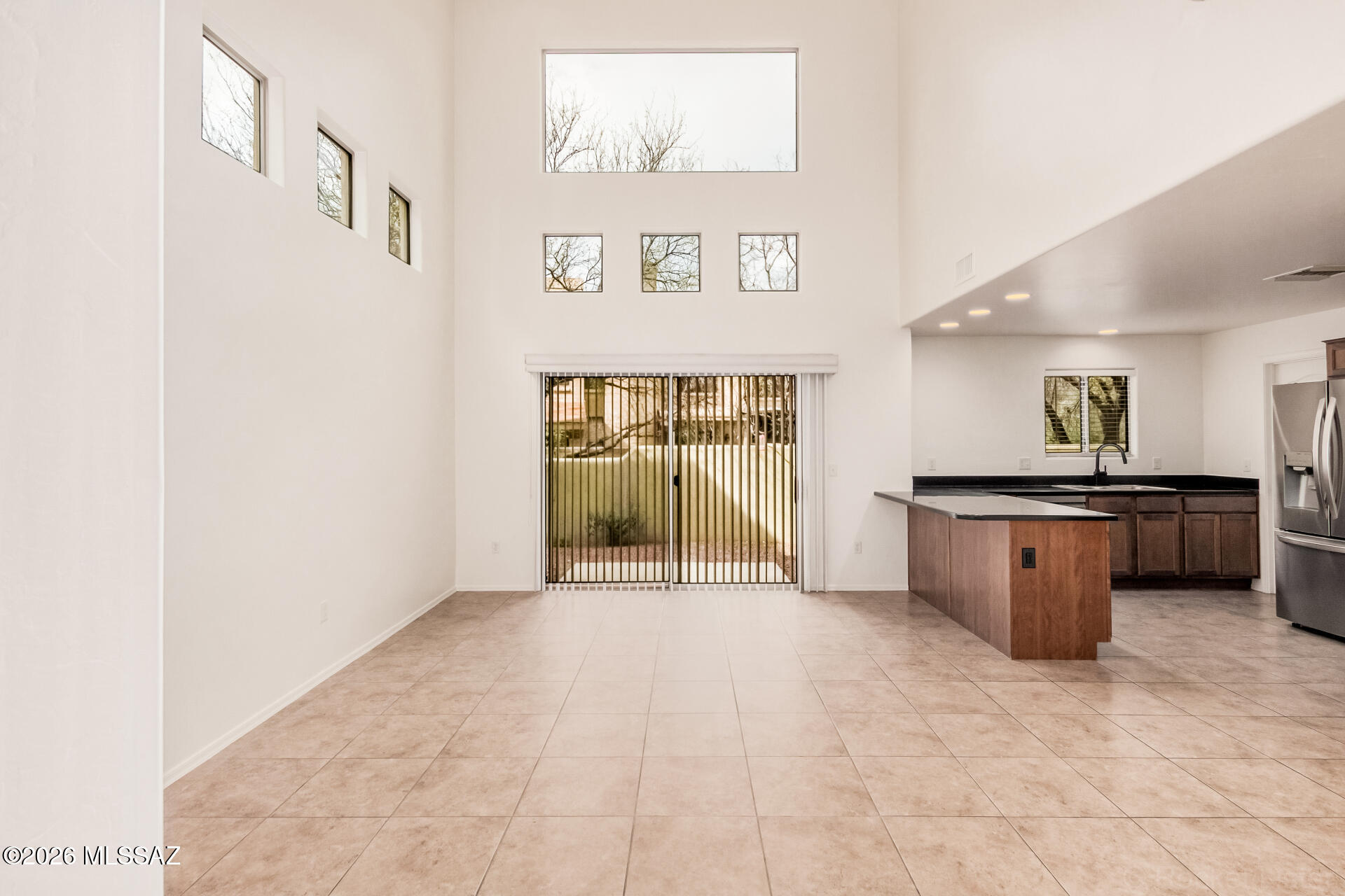 2935 E Canyon Bend Street