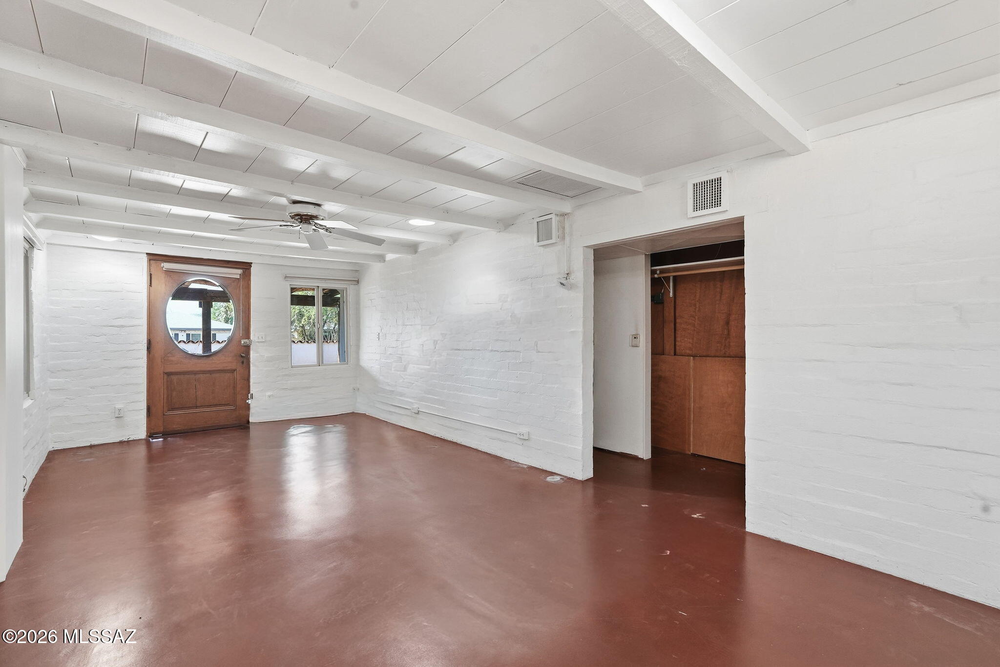 1039 E Linden Street