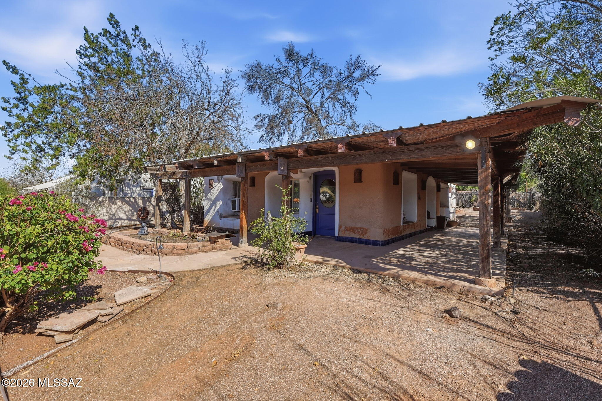 1039 E Linden Street