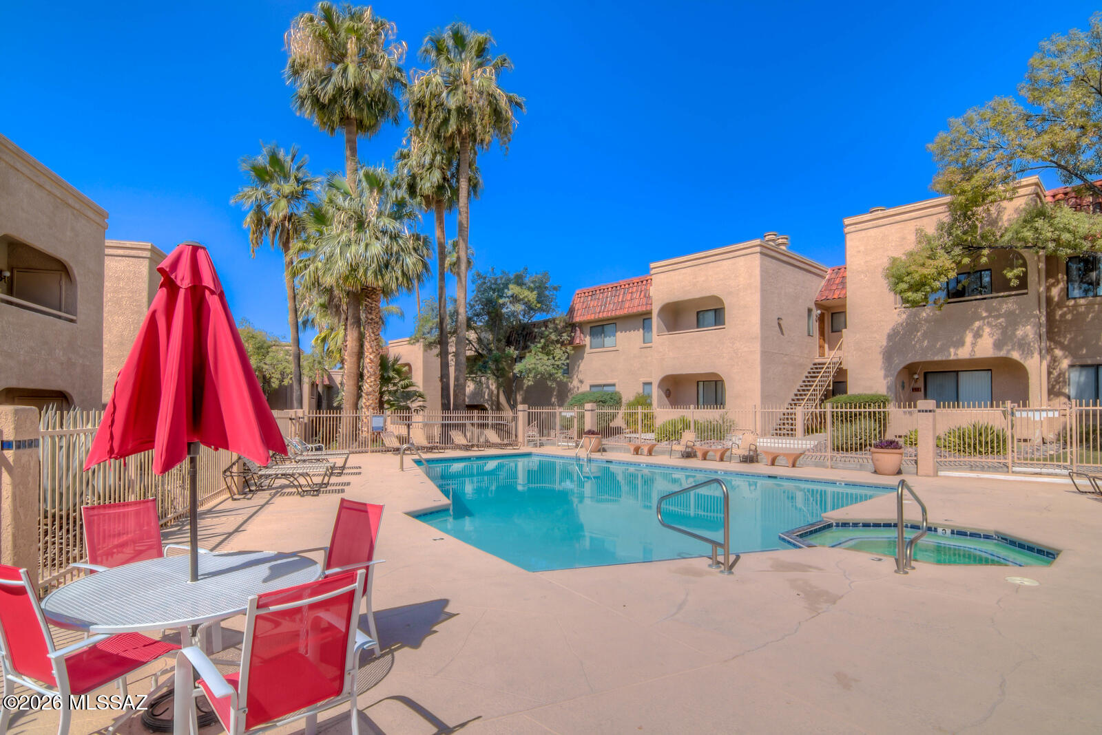 5750 N Camino Esplendora 114