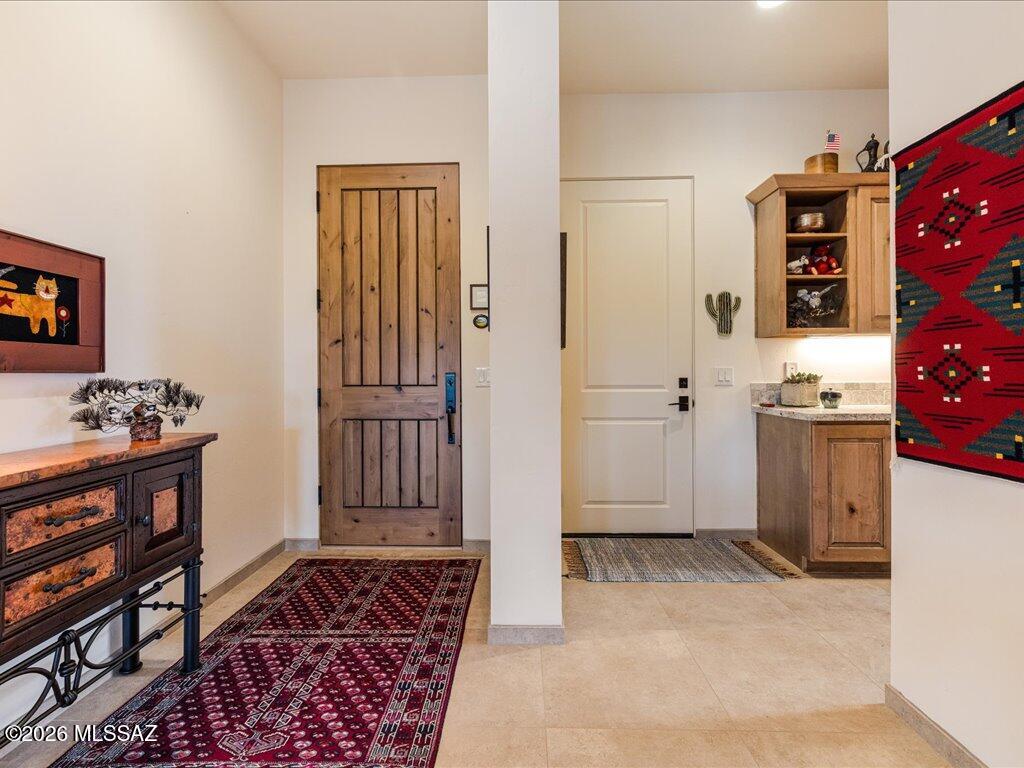 2637 E Old Stone House Trail